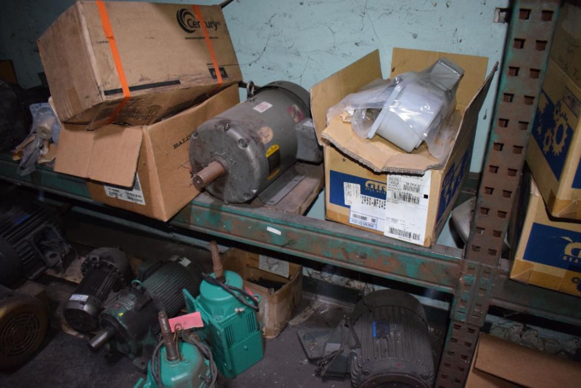 Lot Of Approximate 60 Miscellaneous Motors, gearmotors & reducers. RACK NOT INCLUDED. - Image 11 of 21