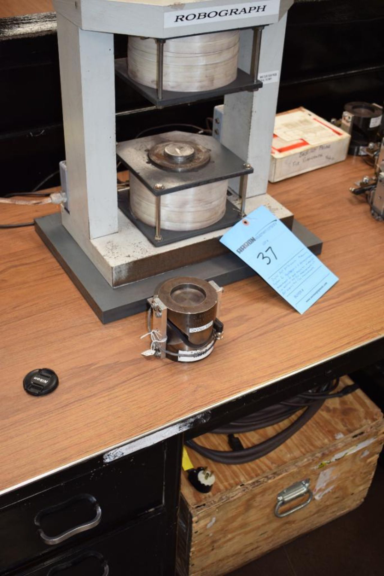 Robograph Digital High Performance Measuring System. Designed for Hysteresis & demagnetization measu - Image 3 of 8