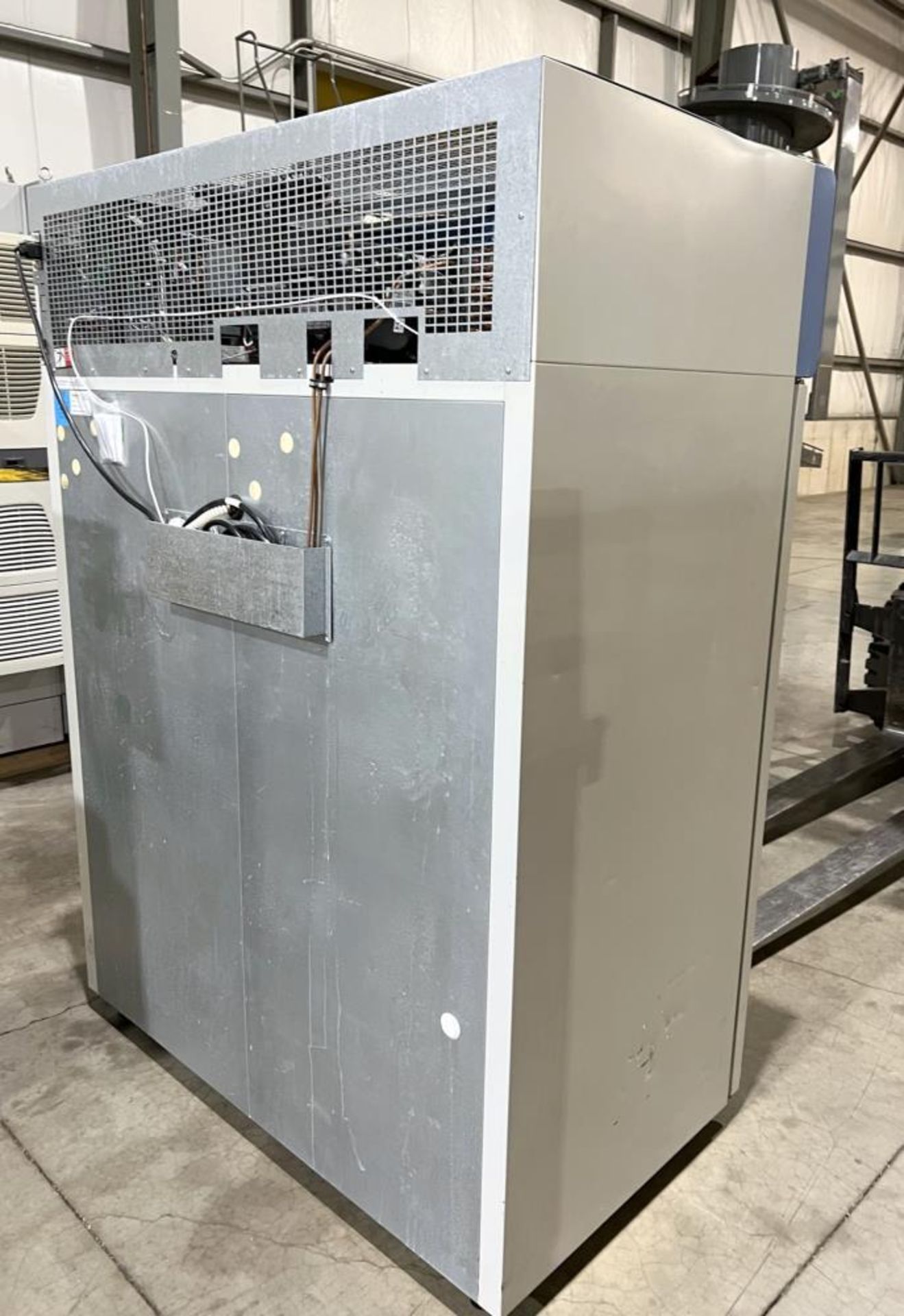 Used- Thermo Scientific Laboratory Upright Refrigerator, Model REL5004A23. 20oz charge of R-134A Ref - Image 4 of 12