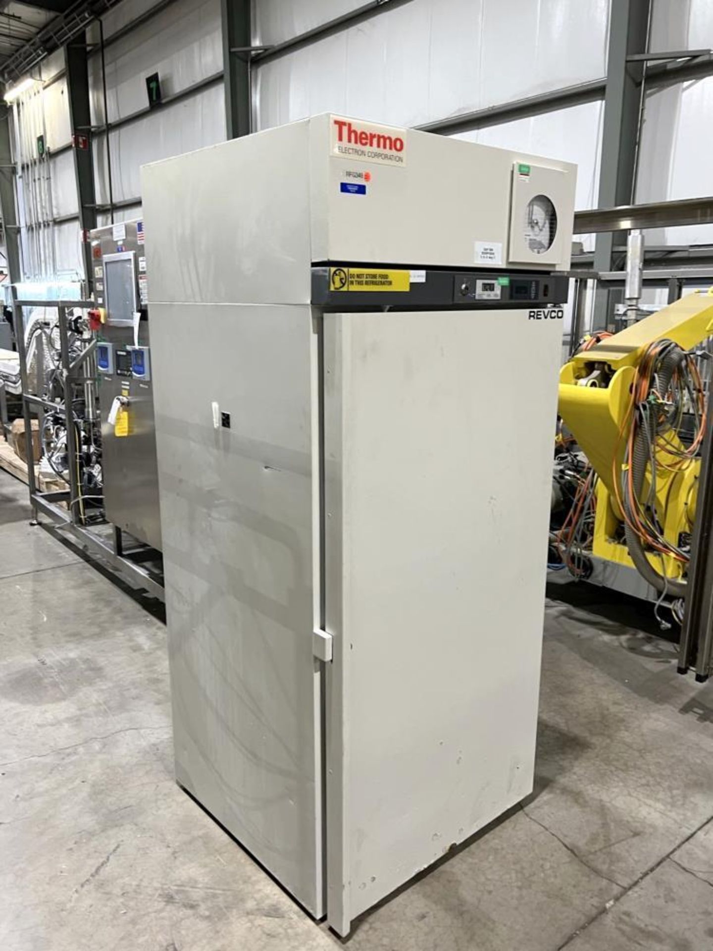 Used- Thermo Revco Upright Refrigerator, Model REL3004A21. 12oz charge of R-134A Refrigerant. 29.2 C - Image 4 of 10