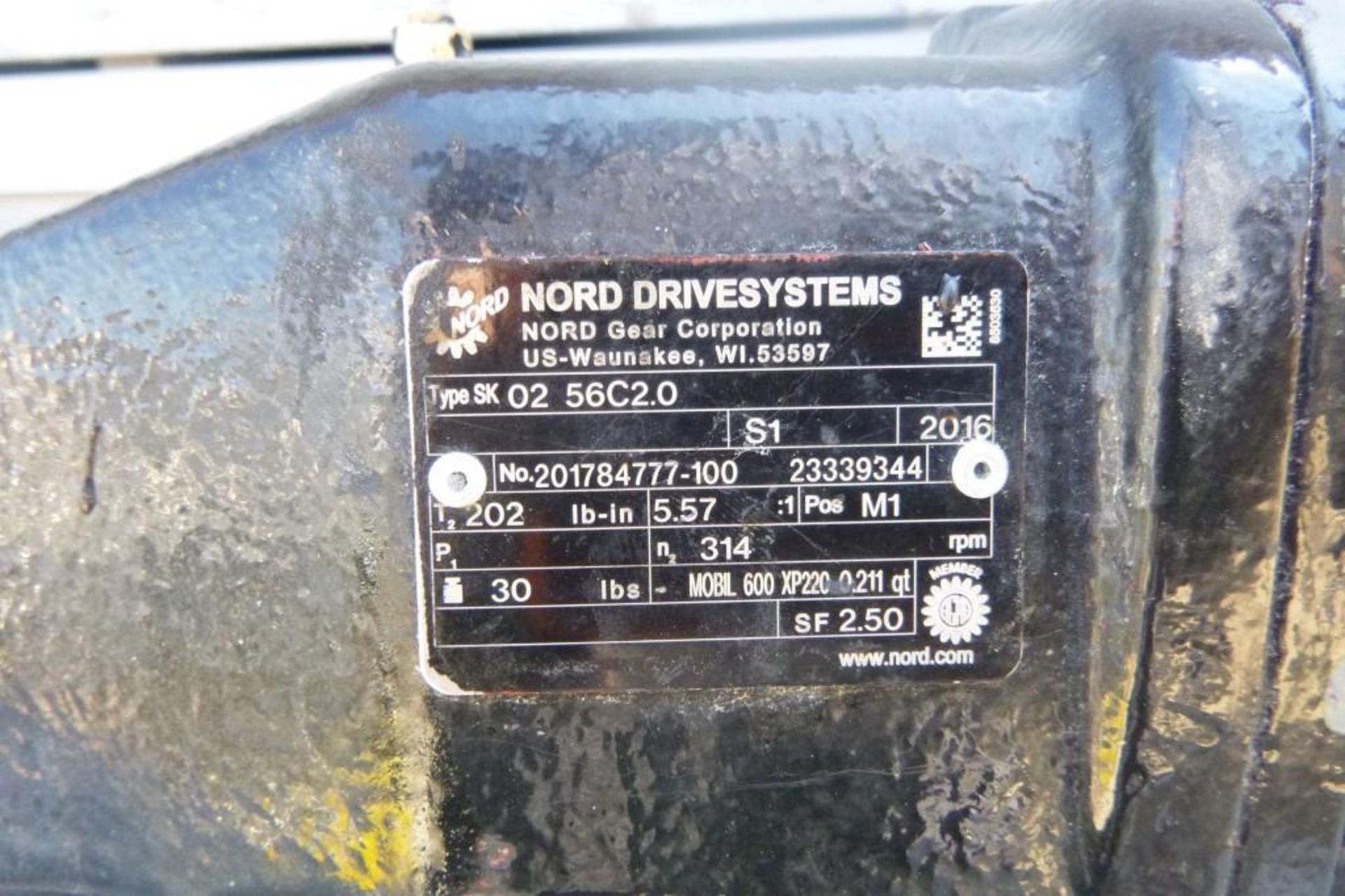 Reducer, Gear Box, 1 HP, 5.57:1, Nord Drive Systems #C744072 (Loading Cost = $30) - Image 4 of 4