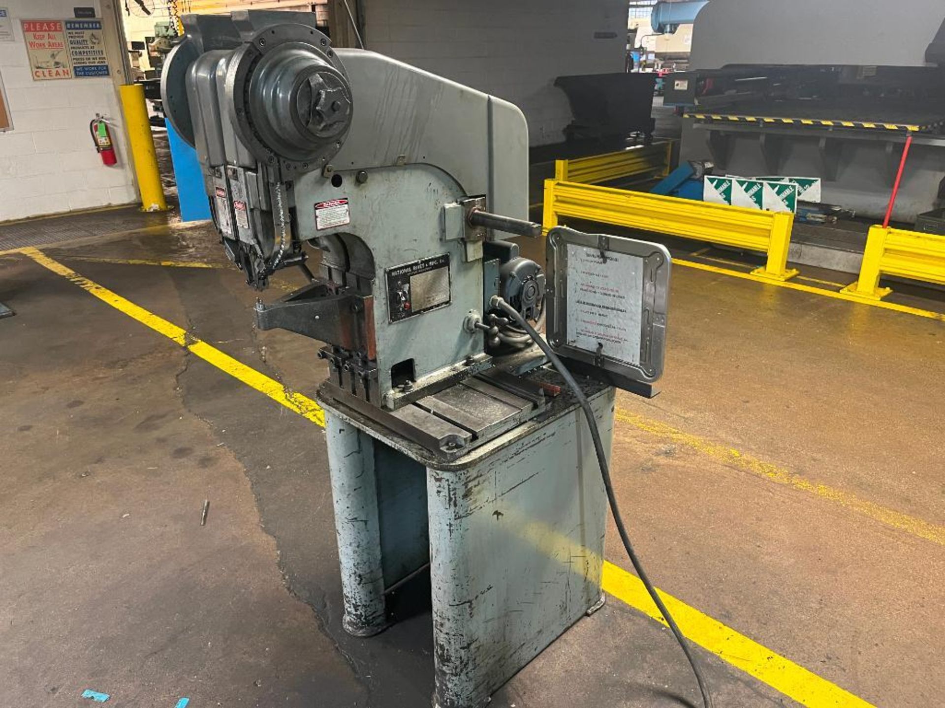 National Hopper Feed Double Riveter, Model 2400, S/N 1018. - Image 3 of 5