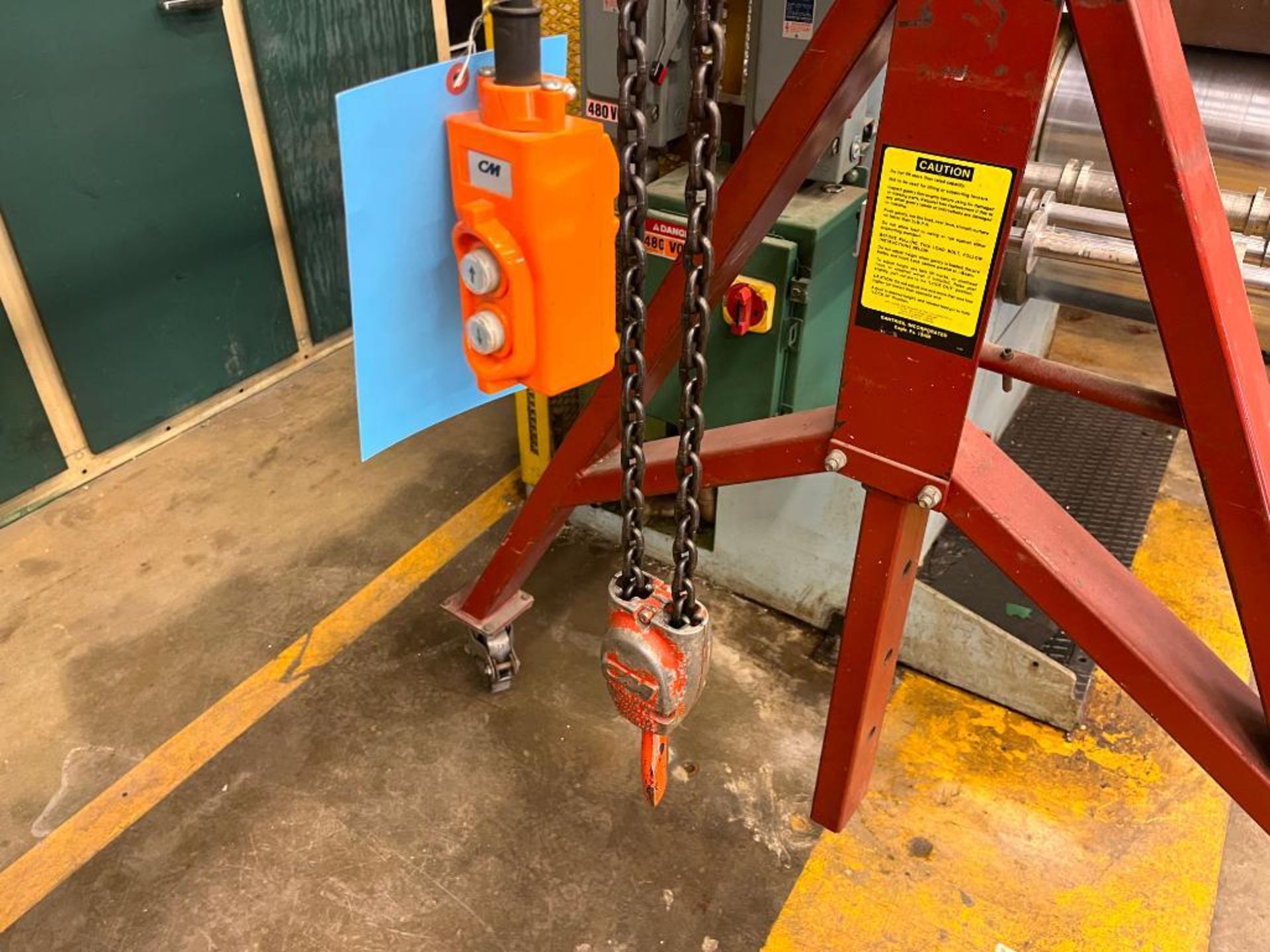 Strad-i-load 1/2 Ton Rolling Gantry 9' Wide w/ 1/2 Ton C&M Electric Chain Hoist w/ Pendant Control - Image 5 of 6