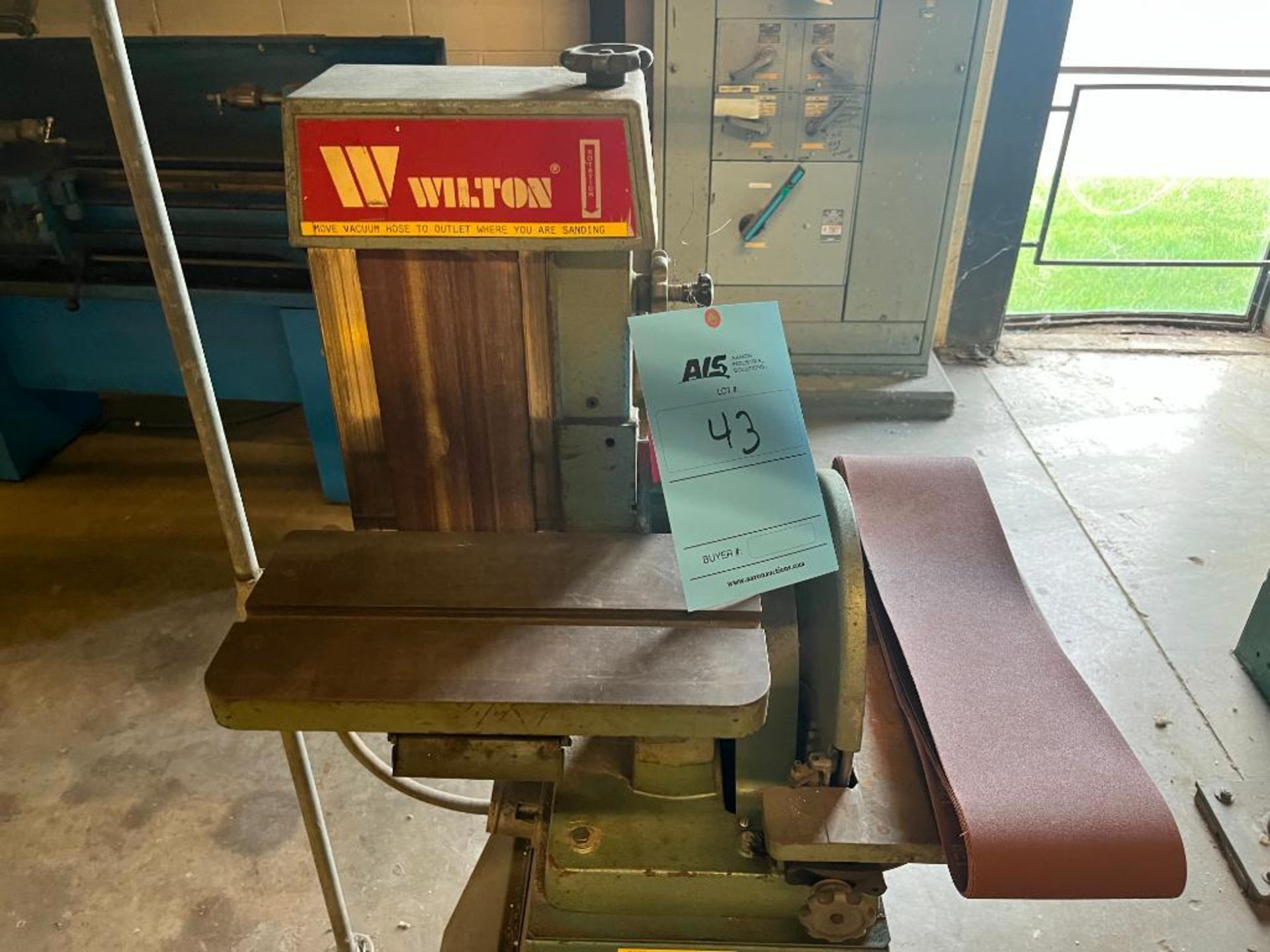 Wilton 6" Belt and 12" Disc Sander Model # 4200, S/N 26354 - Image 2 of 4