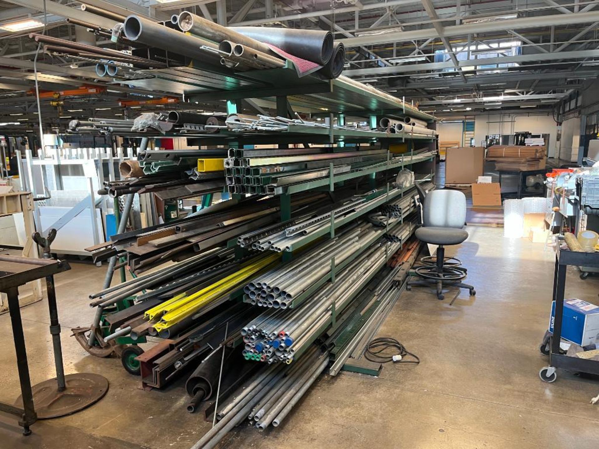 Assortment of 20" Welded Steel Rack w/ Contents of Galvanized Pipe, Conduit, Coper Pipe, PVC and Mis - Image 6 of 10