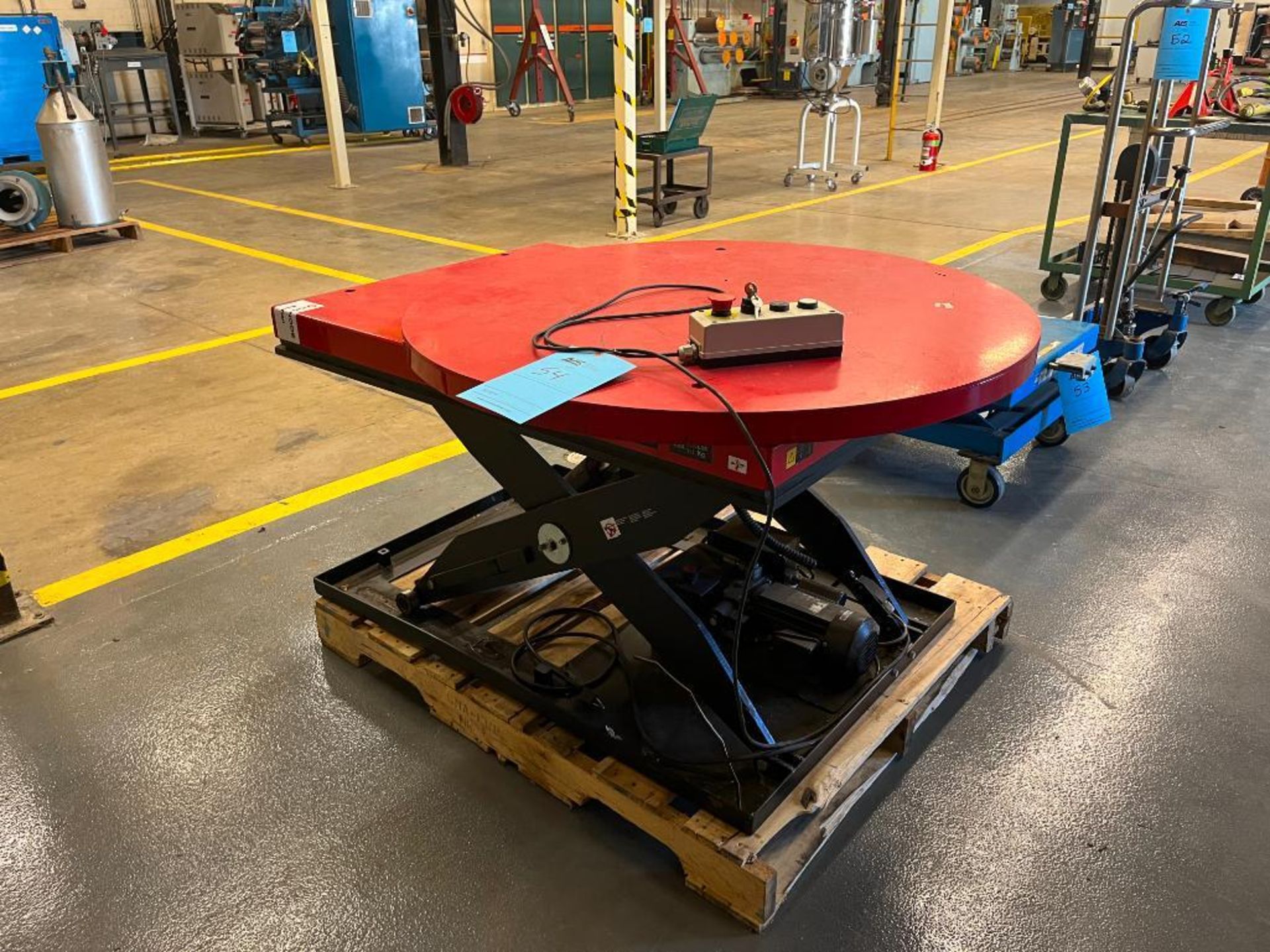 31" x 45" Electric Hydraulic Lift Table, 2000 lb Capacity w/ 43" Turntable
