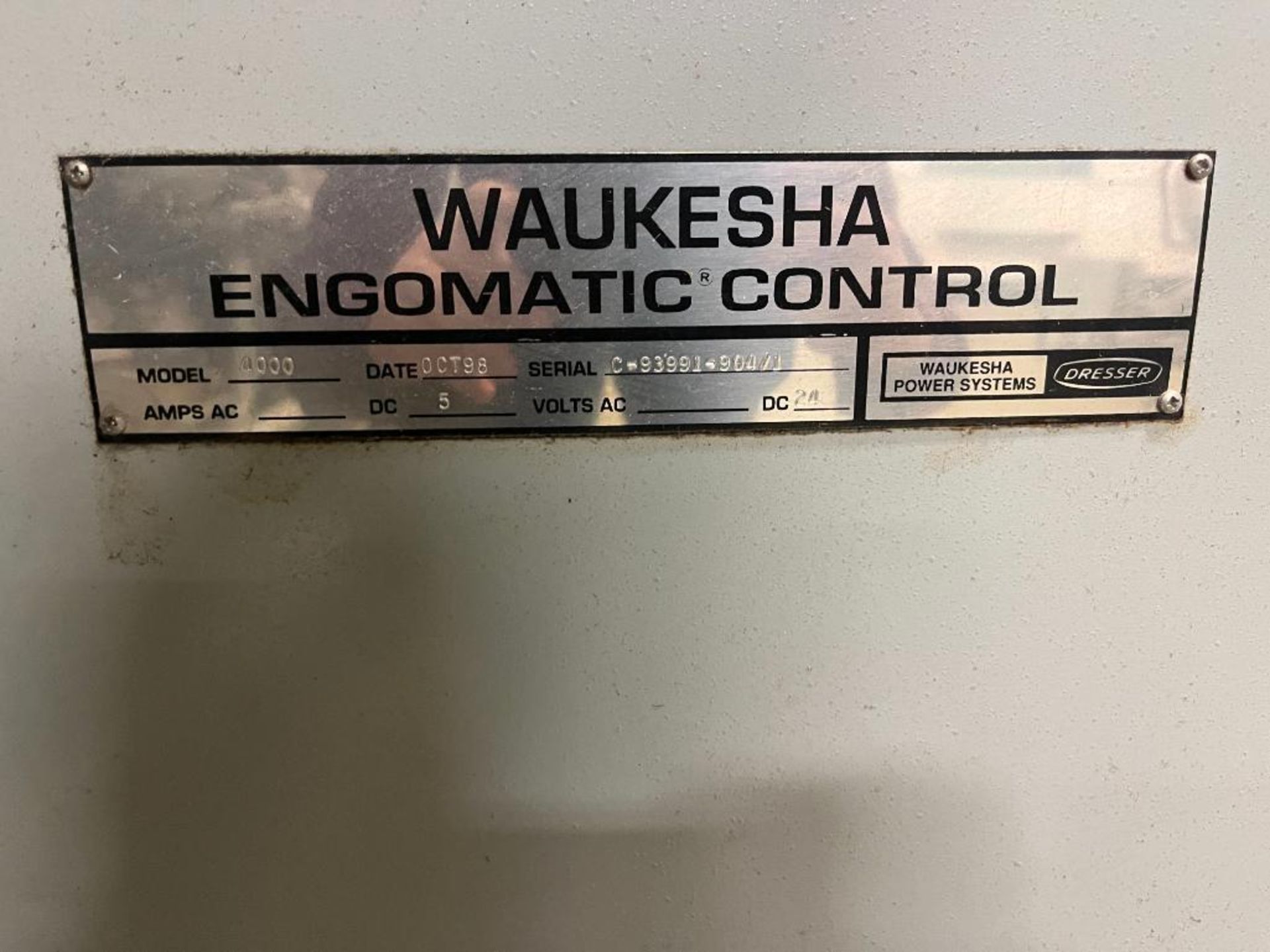 Machine #2 Waukeha Natural Gas V-12 Dresser Power Systems Emergency Power Systems Unit (1998) Engina - Image 37 of 50