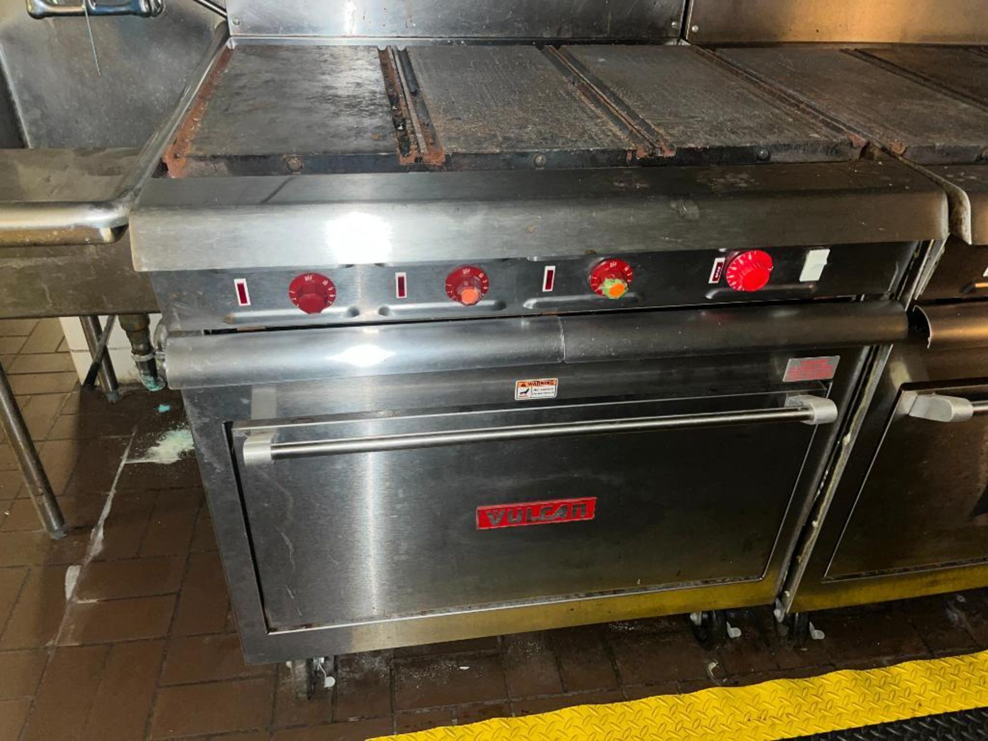 Hobart hot Top Griddle w/ Oven Model VR2C - Image 3 of 11