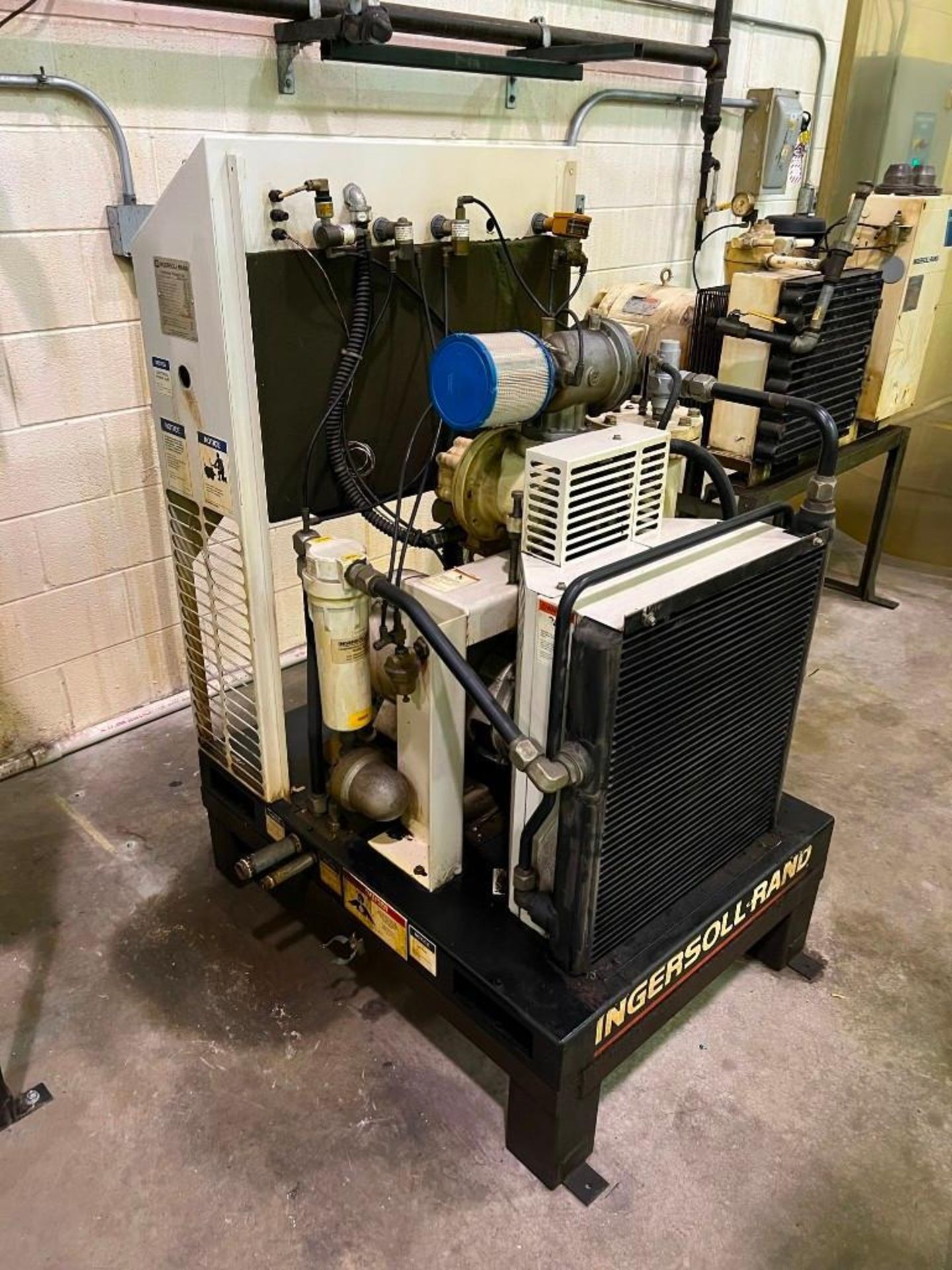 Ingersoll Rand 25HP Rotary Screw Air Compressor Model SSR-EP25SE, S/N KN0128495010, with Speedaire D - Image 2 of 5