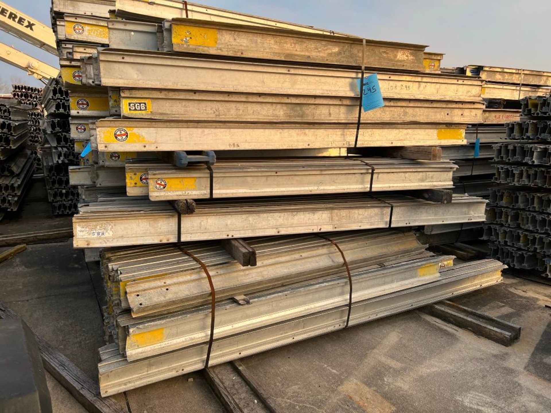 LOT: Approx. (90) 6 1/2" Symons Joists, 11' and Under