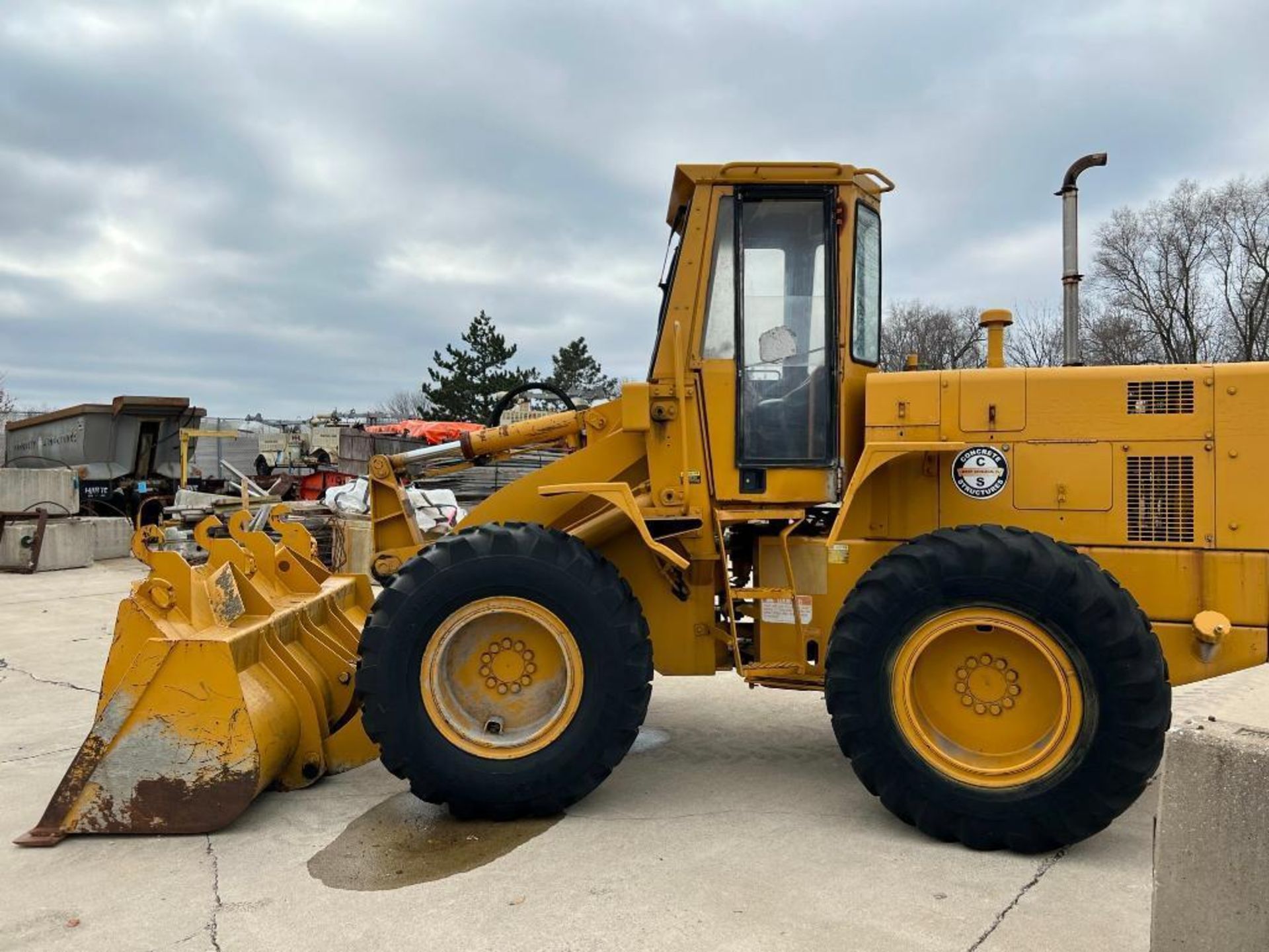 Dresser Wheel Loader Model 515B, S/N 339013900043738 - Image 2 of 5