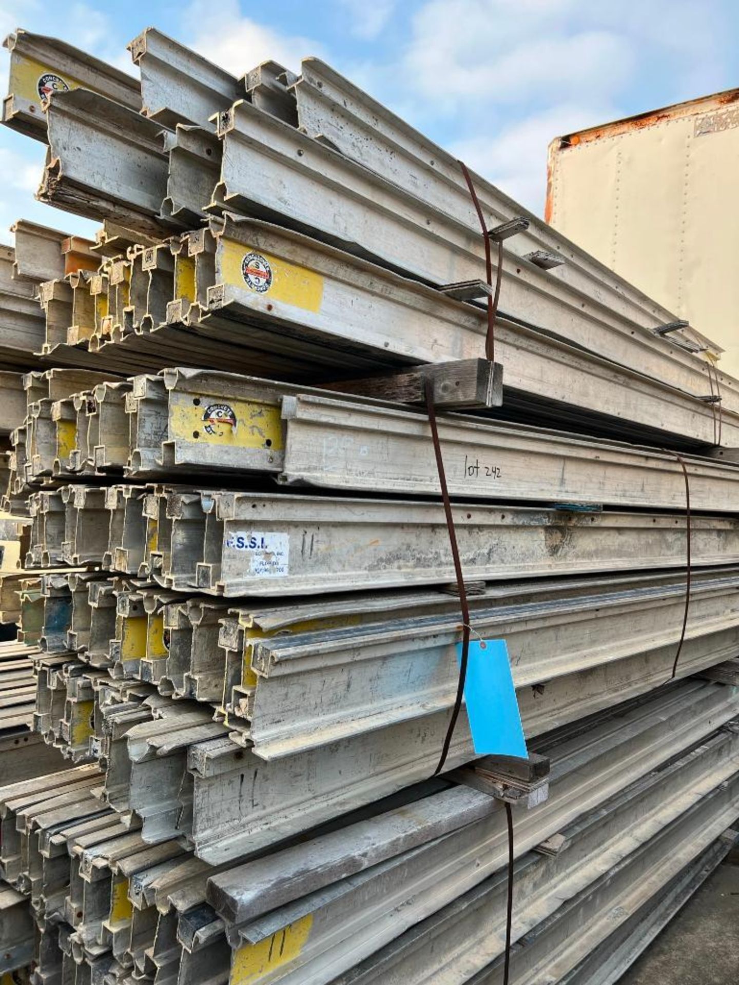 LOT: Approx. (120) 6 1/2" Symons Joists, Mostly 11' - Image 2 of 2
