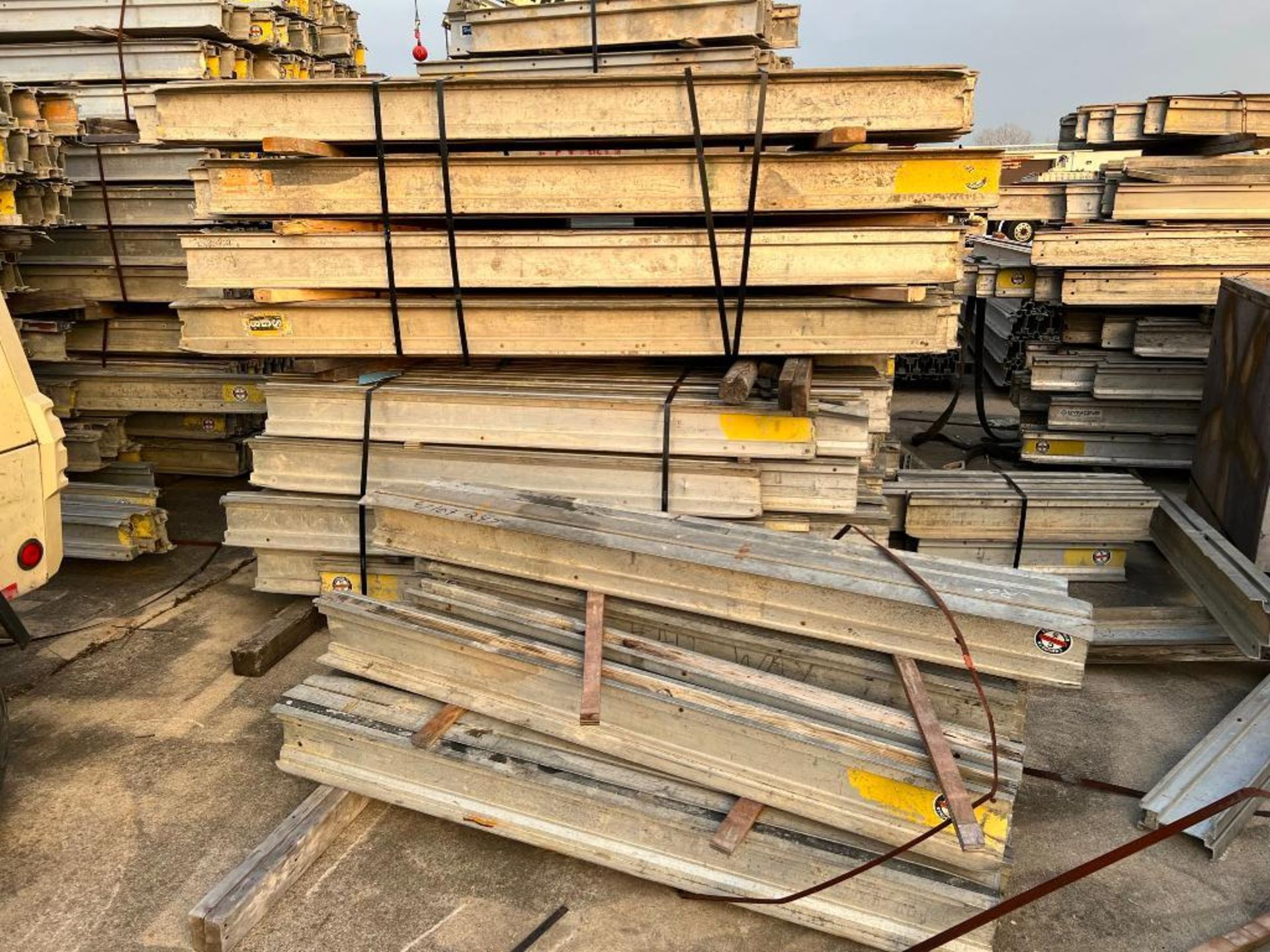 LOT: Approx. (60) 6 1/2" Symons Joists, 7' and Under