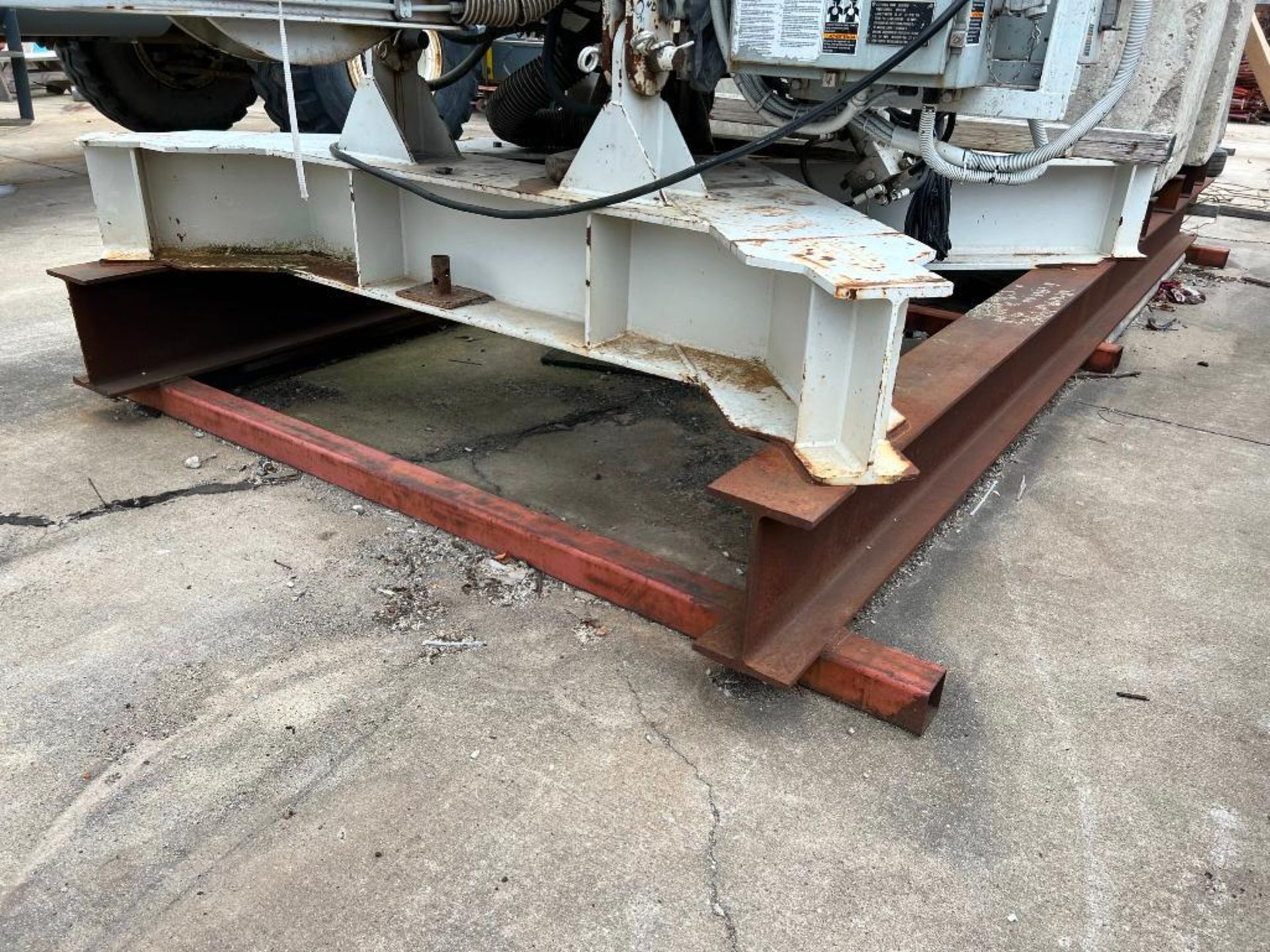 Placing Boom Base Plate with Counter Weights