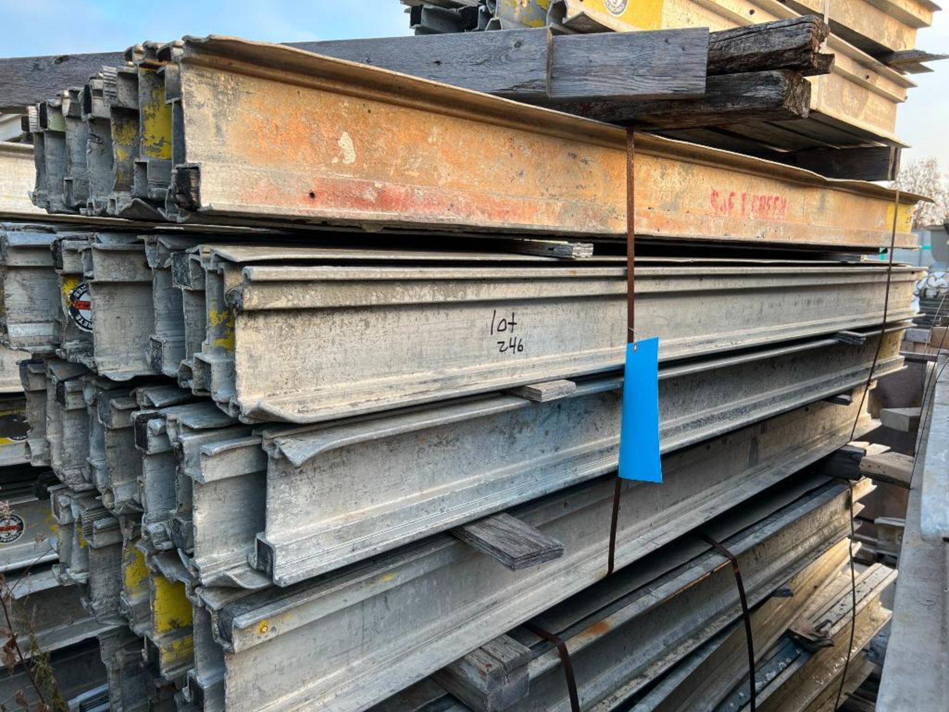 LOT: Approx. (115) 6 1/2" Symons Joists, 8' and Under - Image 2 of 2