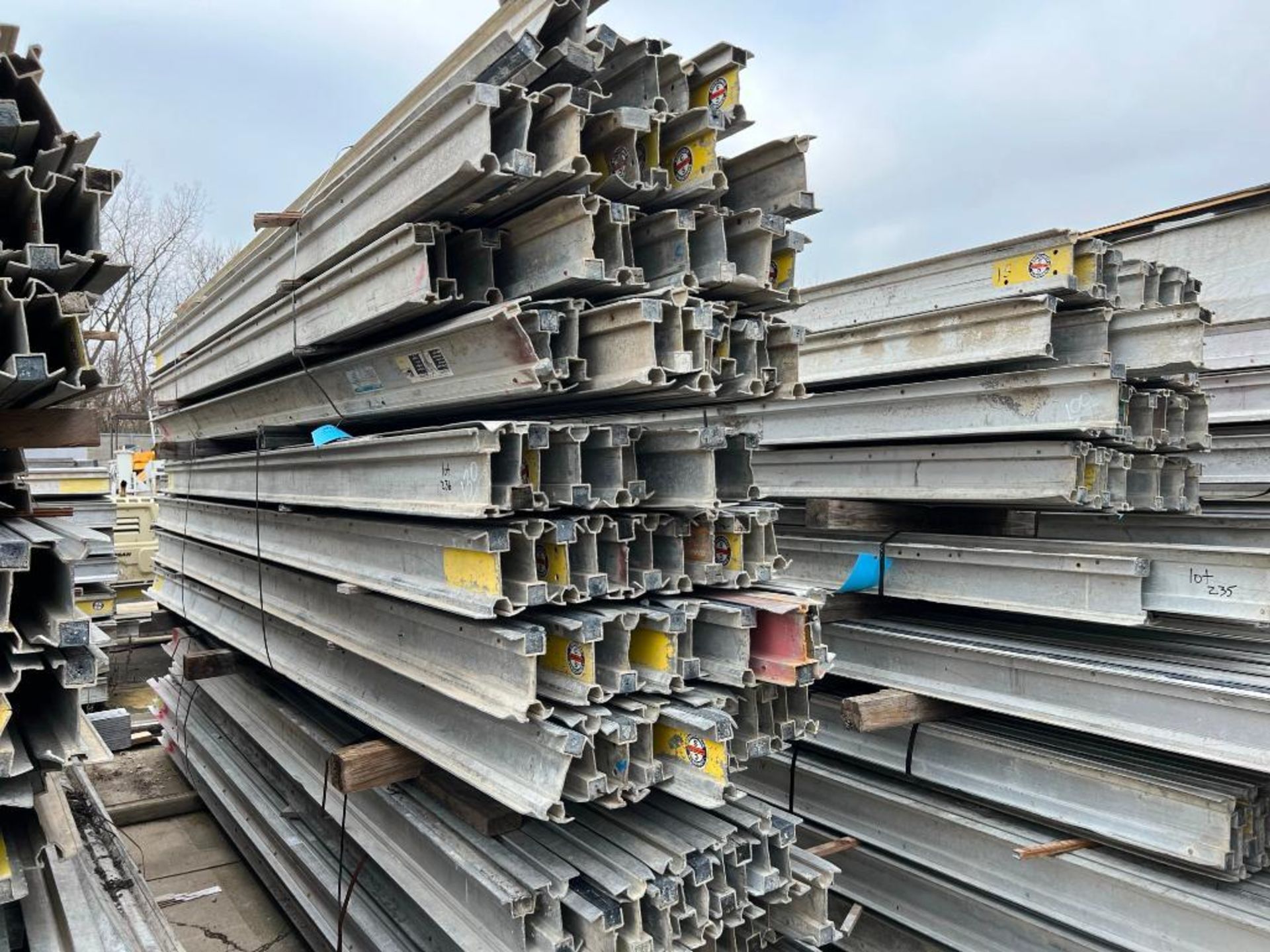 LOT: Approx. (130) 6 1/2" Symons Joists, 15' and Under