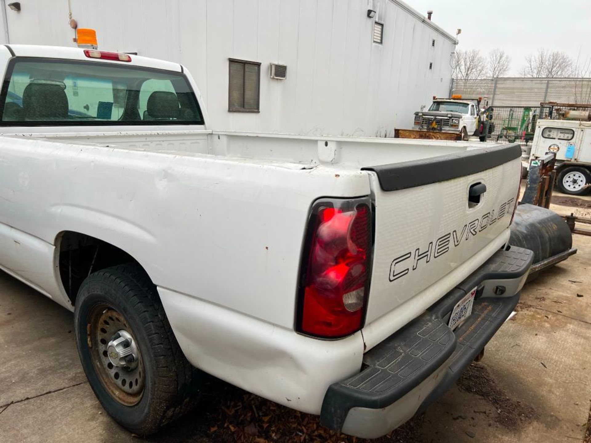 2006 Chevrolet Silverado 1/2 Ton Standard Cab Pickup Truck, VIN 1GCEC14X56Z1143958' Bed, 148,000 Mil - Image 4 of 8