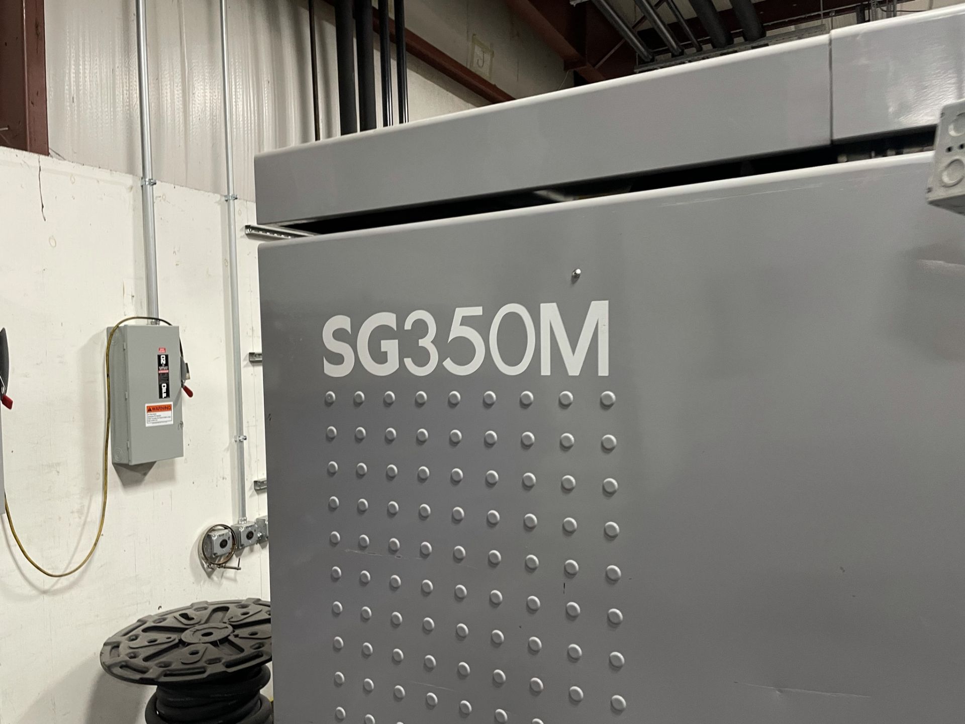 385 Ton, 15 oz. Sumitomo SG350M-C1250 Injection Molding Machine with Accumulator - Image 13 of 20