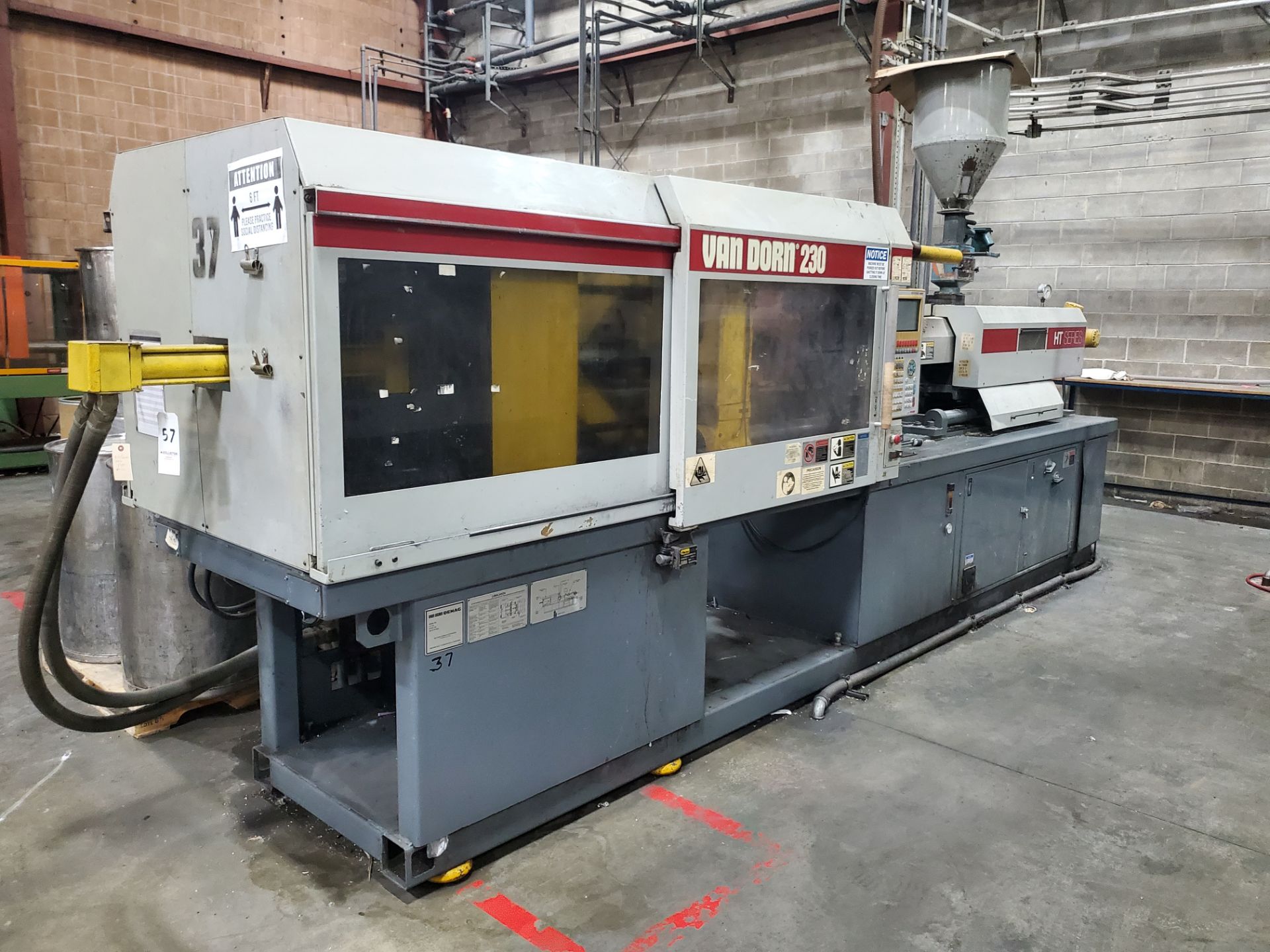 230 Ton, 30 oz. Van Dorn Injection Molding Machine