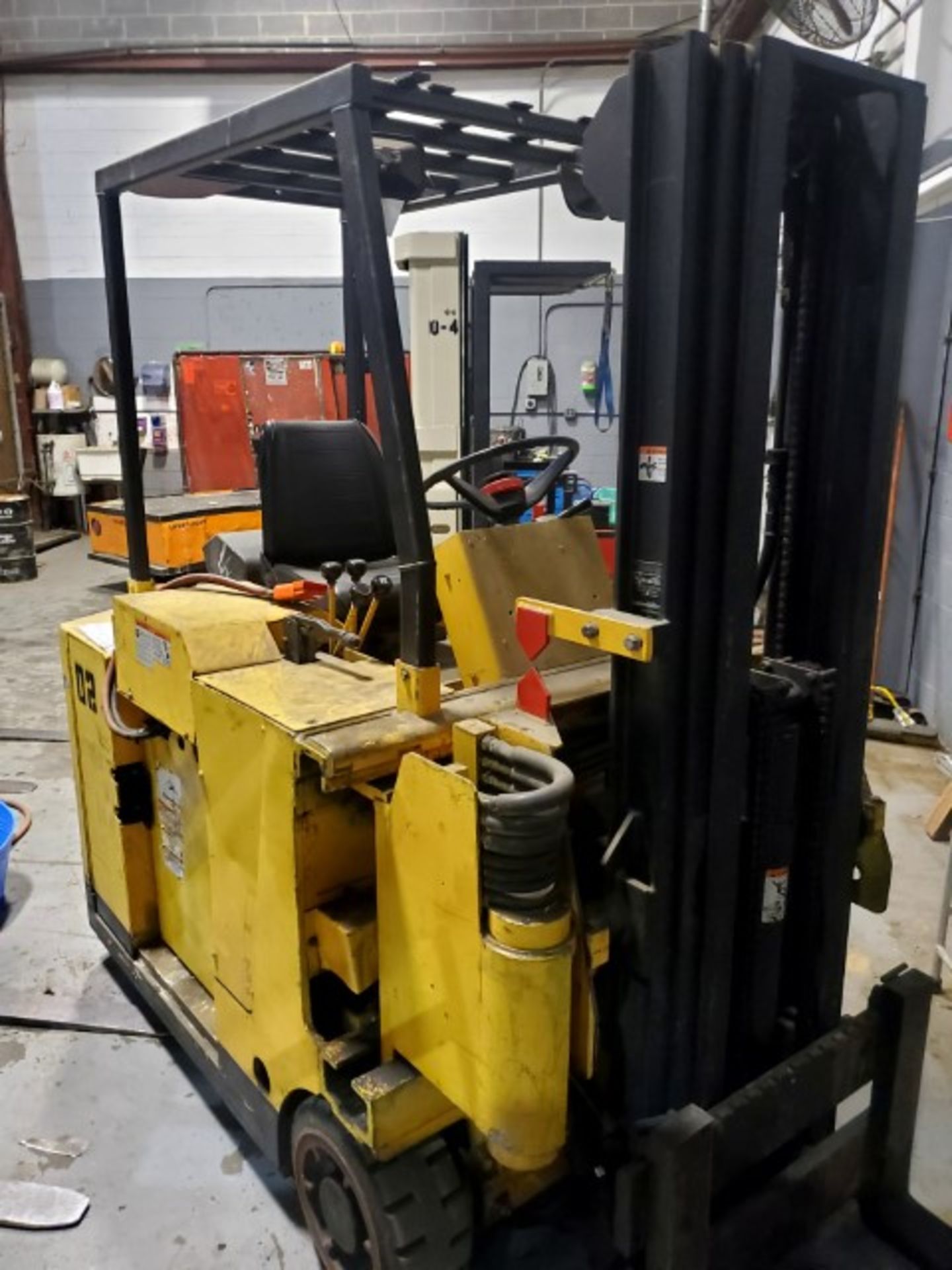 Drexel Sit Down Forklift - Needs Repair - Image 7 of 7