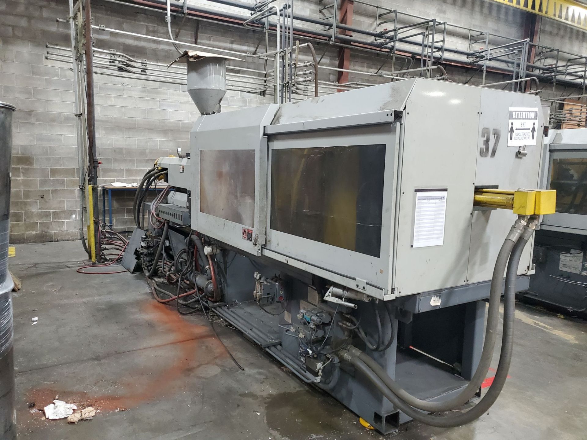 230 Ton, 30 oz. Van Dorn Injection Molding Machine - Image 4 of 8