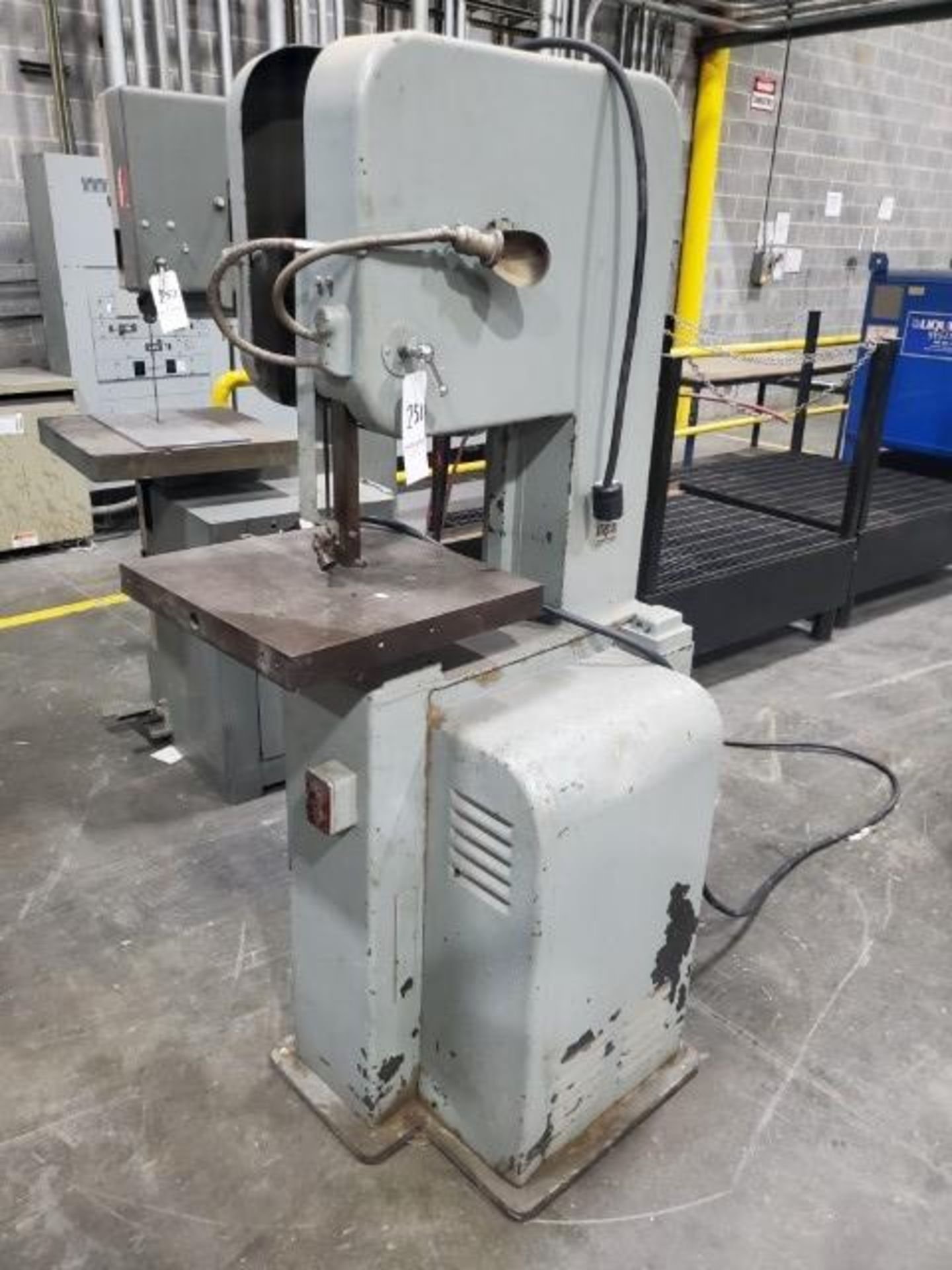 DoAll Metal Band Saw