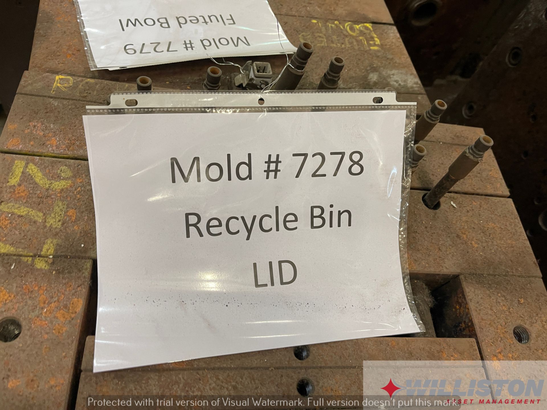 LOT OF TWO PLASTIC INJECTION MOLDS - Image 2 of 12