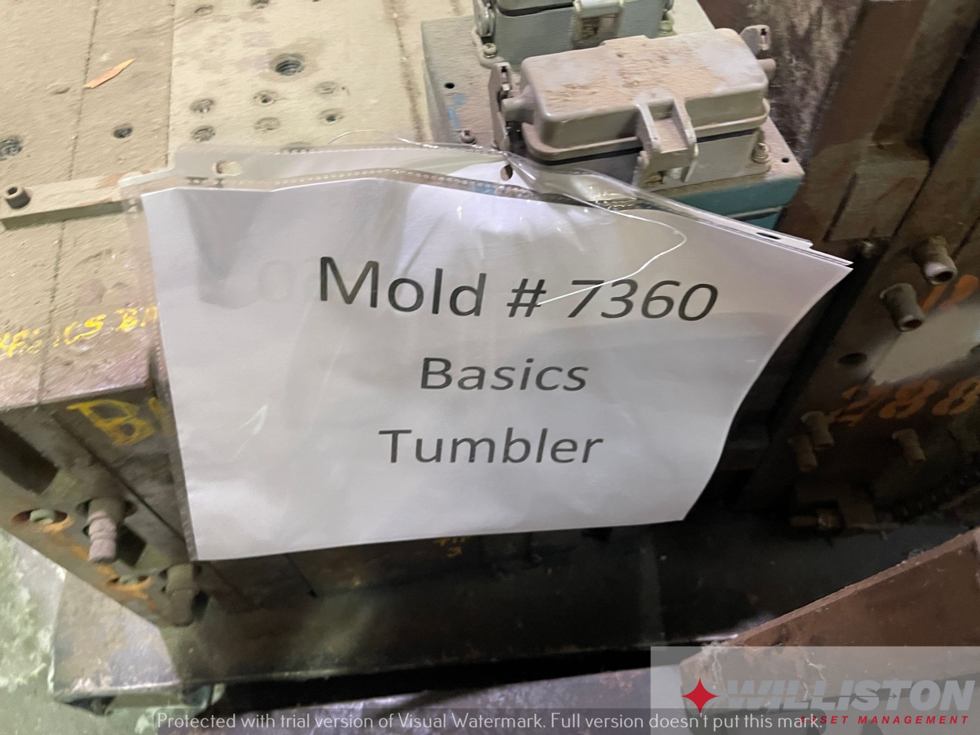PLASTIC INJECTION MOLD - Basics Tumbler - Image 2 of 6