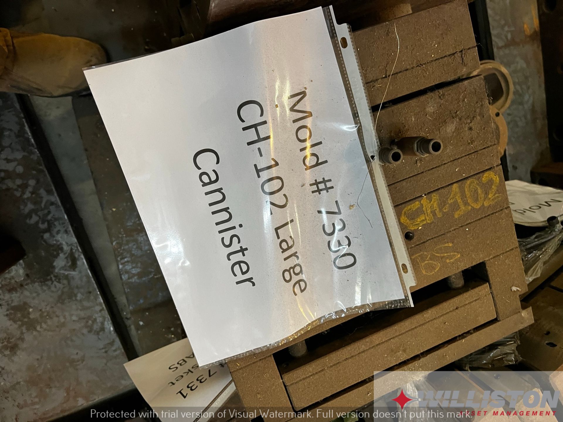 PLASTIC INJECTION MOLD - CH102 Large Cannister