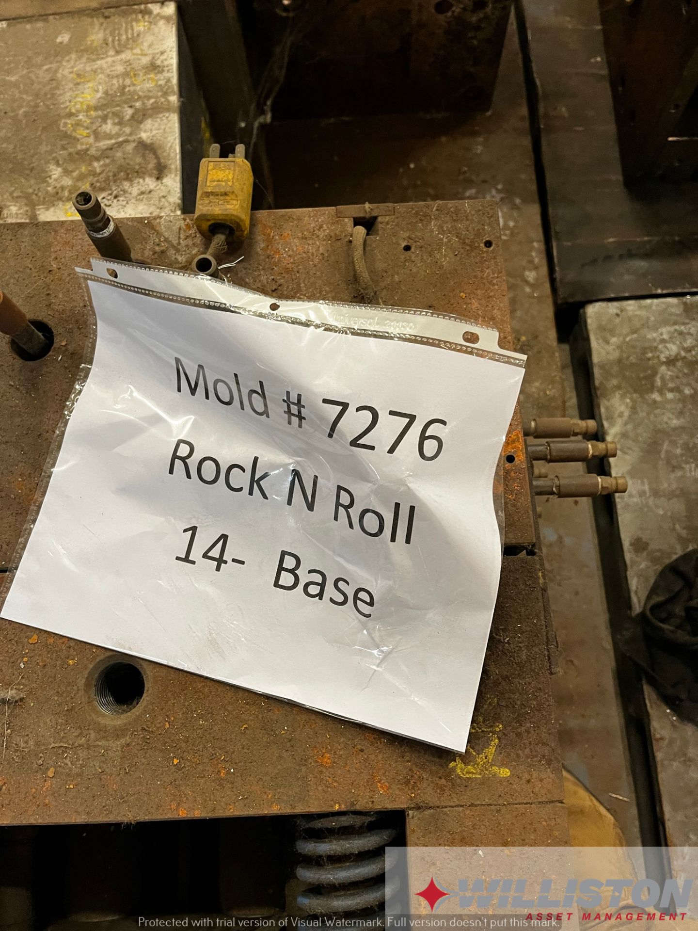 PLASTIC INJECTION MOLD - Rock N Roll 14 Base