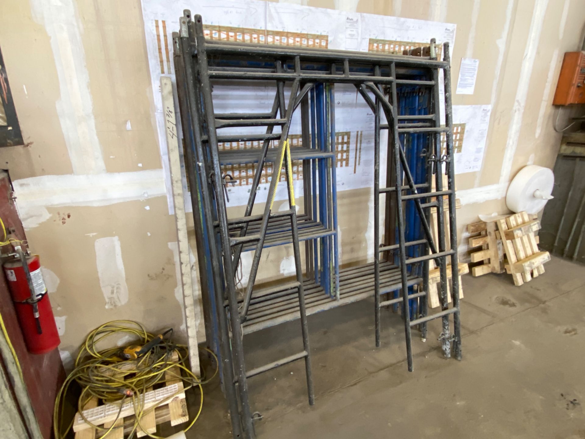 Group of Scaffolding Frames and Rails - Image 4 of 4