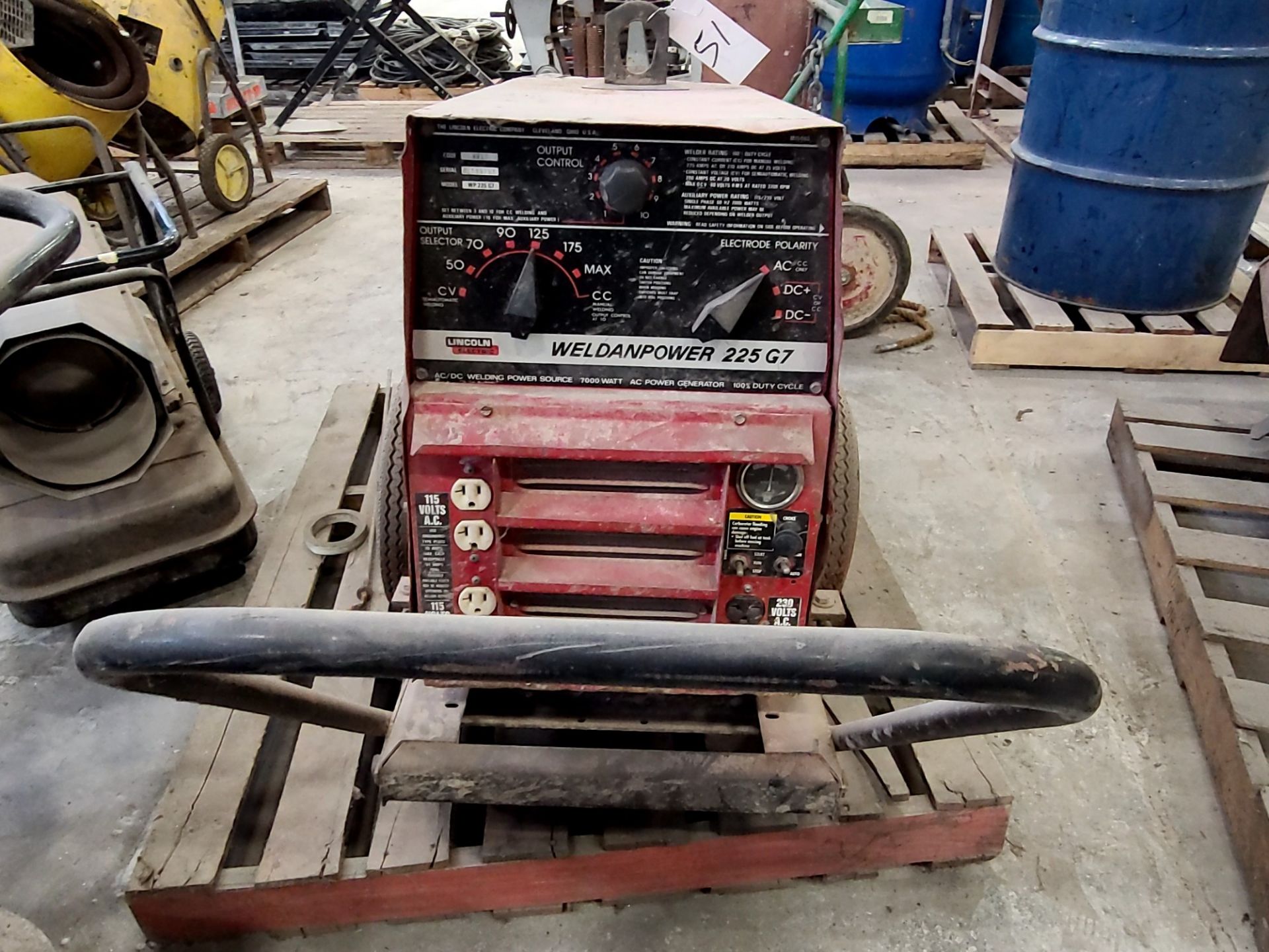 Lincoln Arc Welder Gas powered - Image 2 of 2