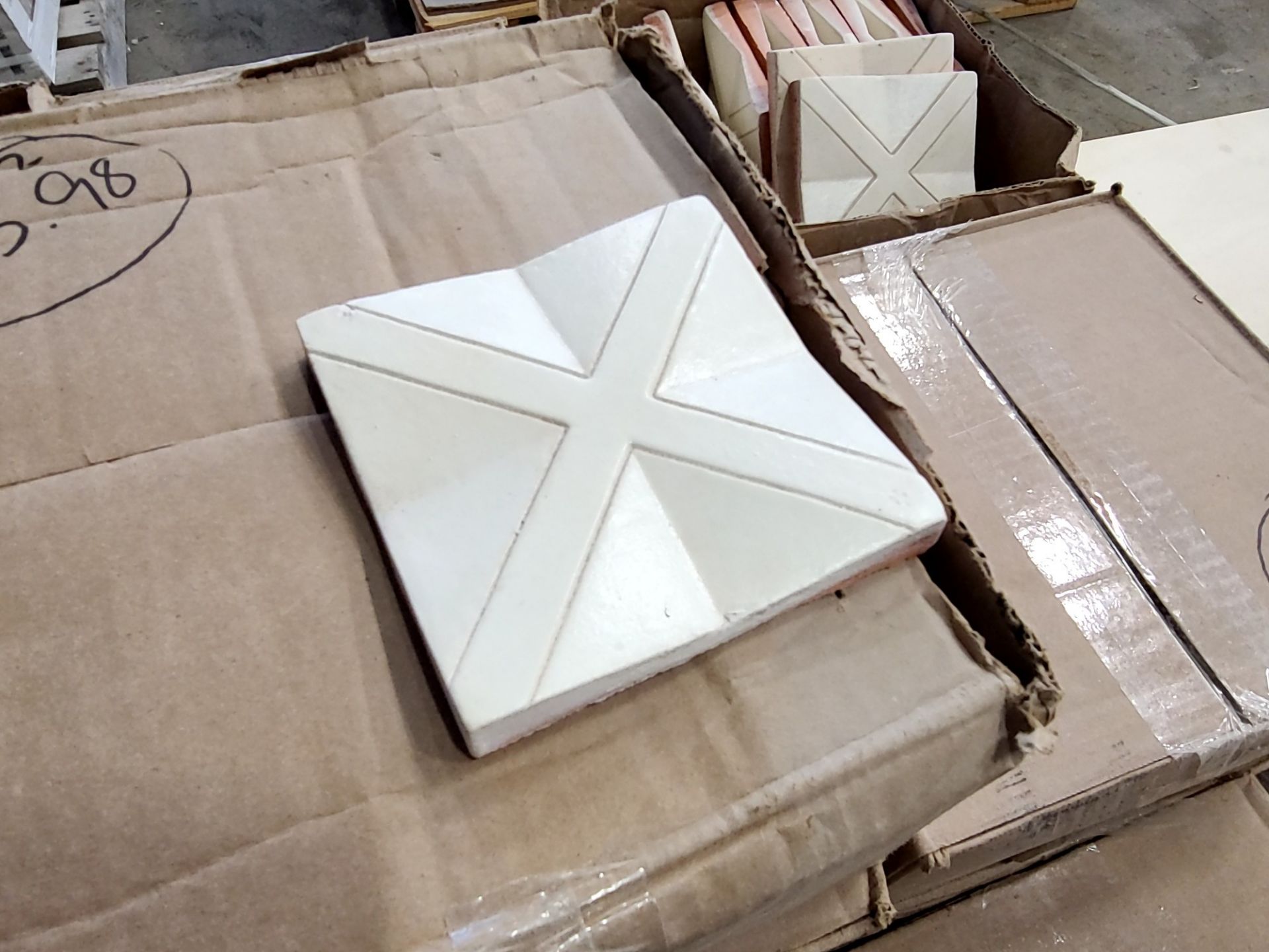 [sq ft] Exquisite Surfaces 4 1/2" x 4 1/2" Tile Squares