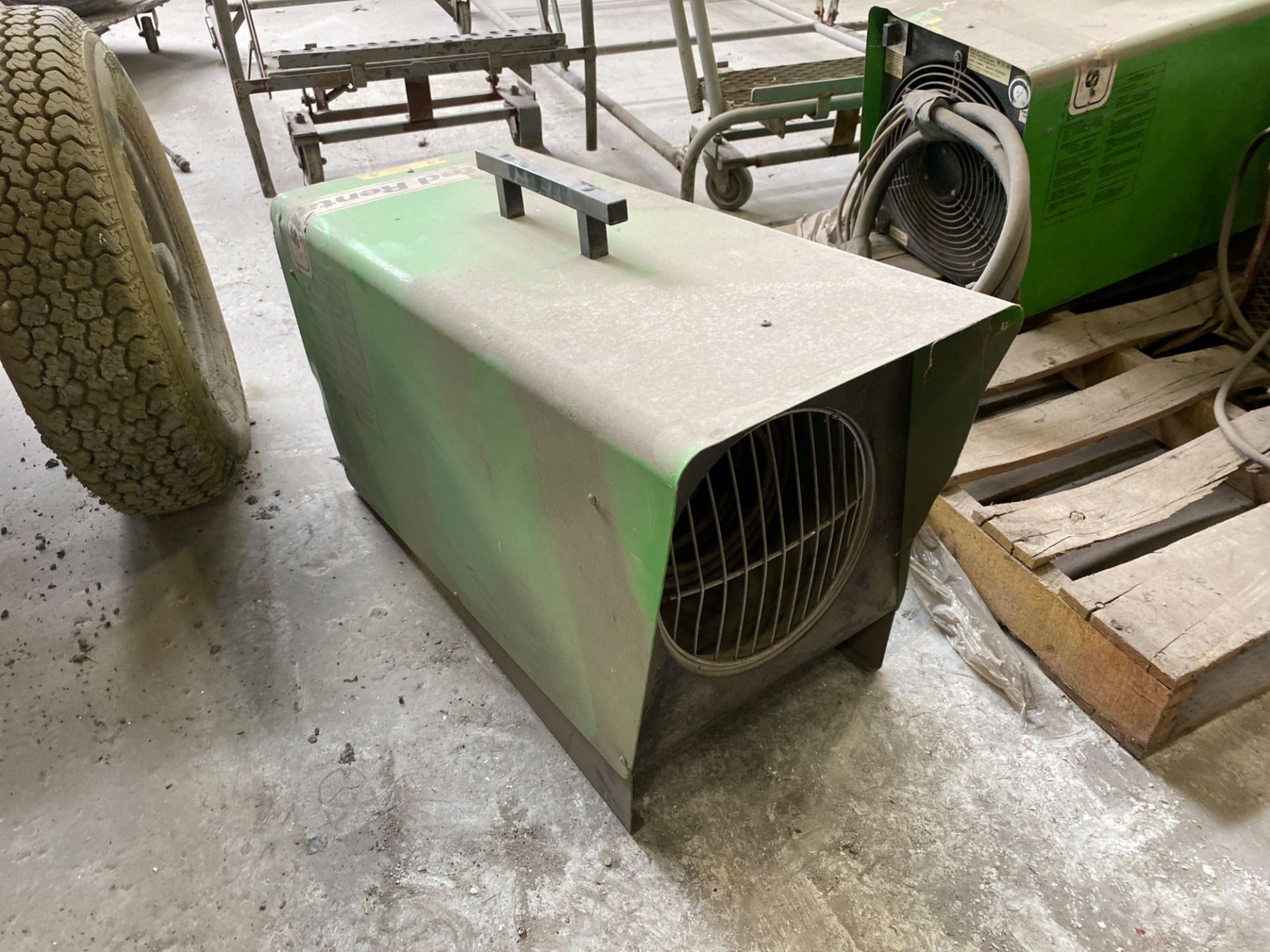 Patron E18 Electric Commercial/Industrial Movable Air Heater (No Power Cable)