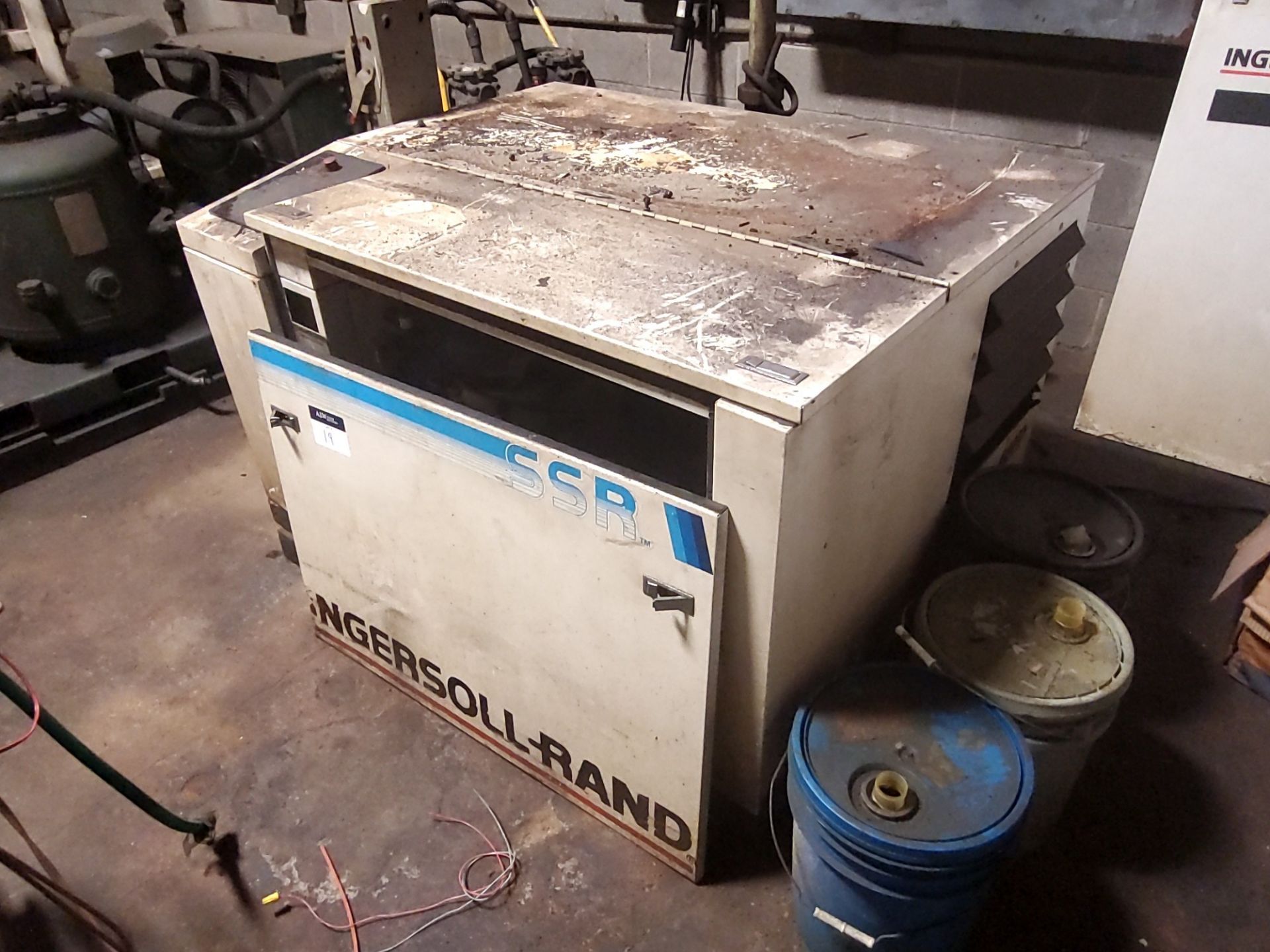 INGERSOLL RAND SSR-EP250 250 HP OIL-COOLED ROTARY SCREW AIR COMPRESSOR