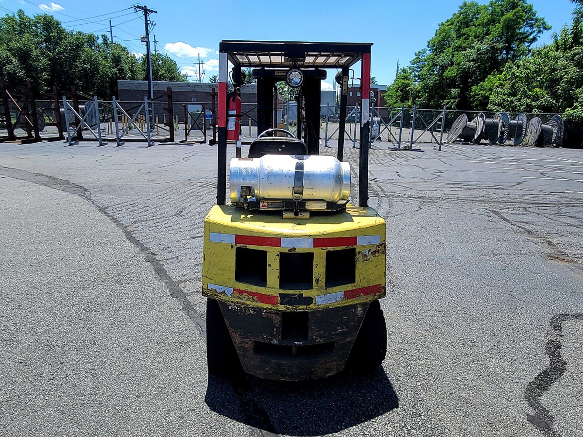 Yale 5,000 lbs. LPG Forklift - Image 4 of 20