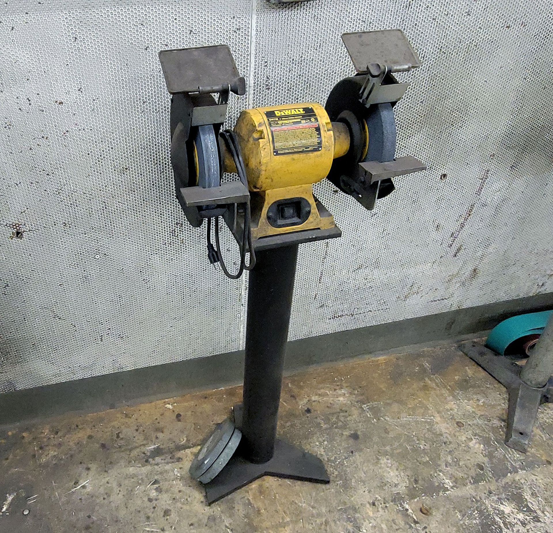 DeWalt DW758 8" Dual-End Bench Grinder on Pedestal - Image 2 of 4