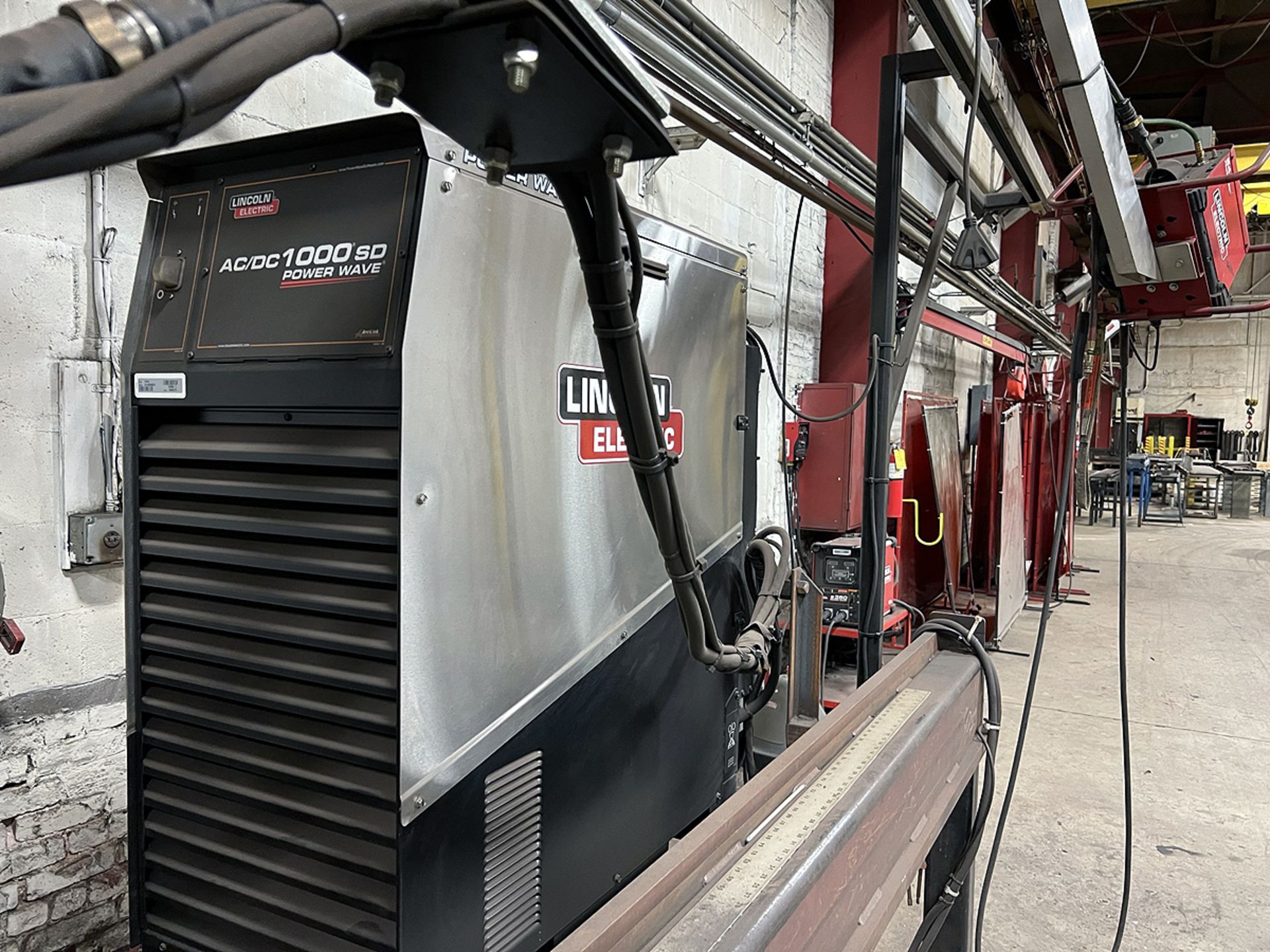 Lincoln 1000 Amp Automated Welding System w/ Lincoln MAXsa 10 Controller - Image 2 of 18