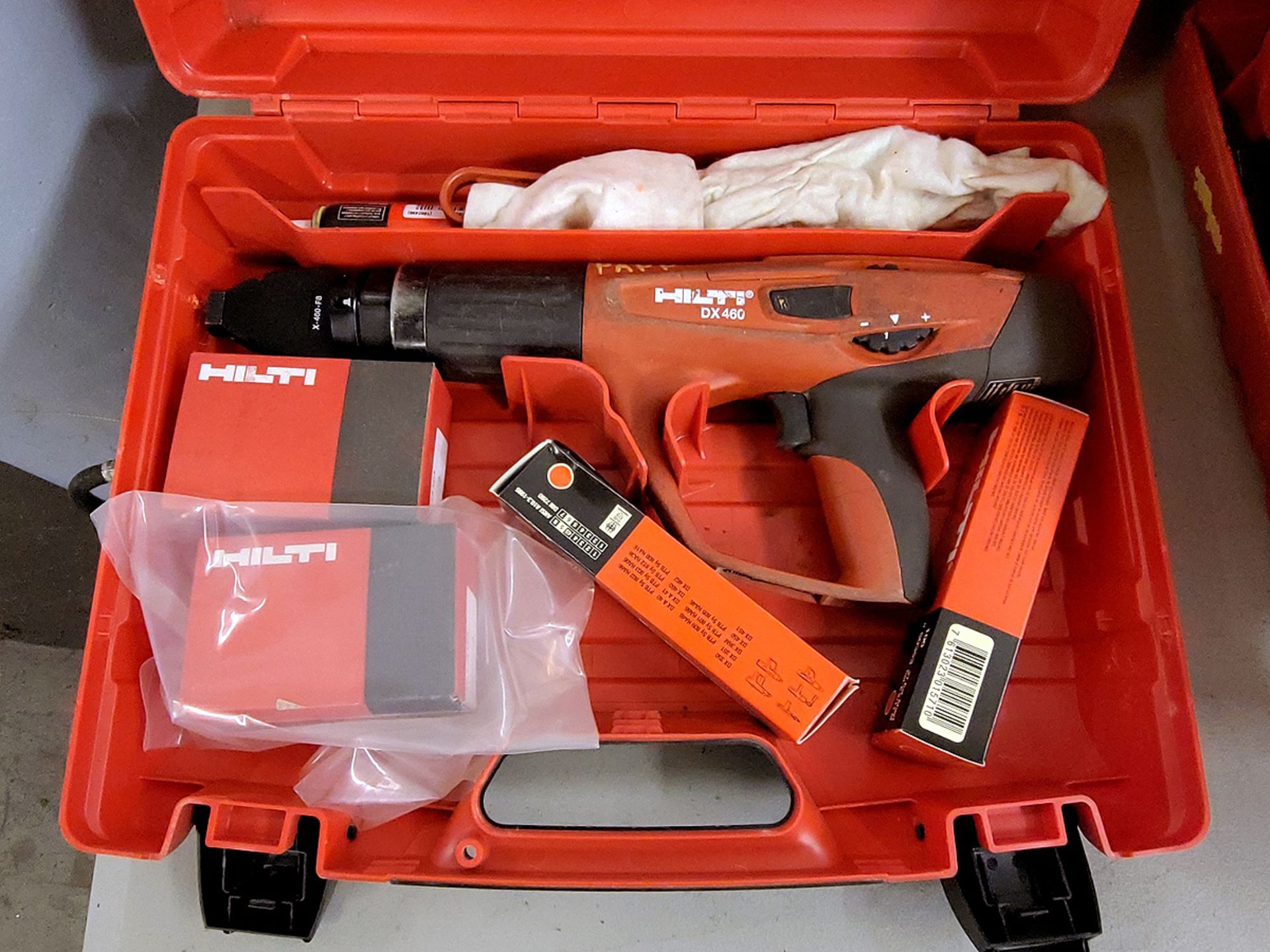 Hilti DX460 Automatic Power Actuated Fastening Tool