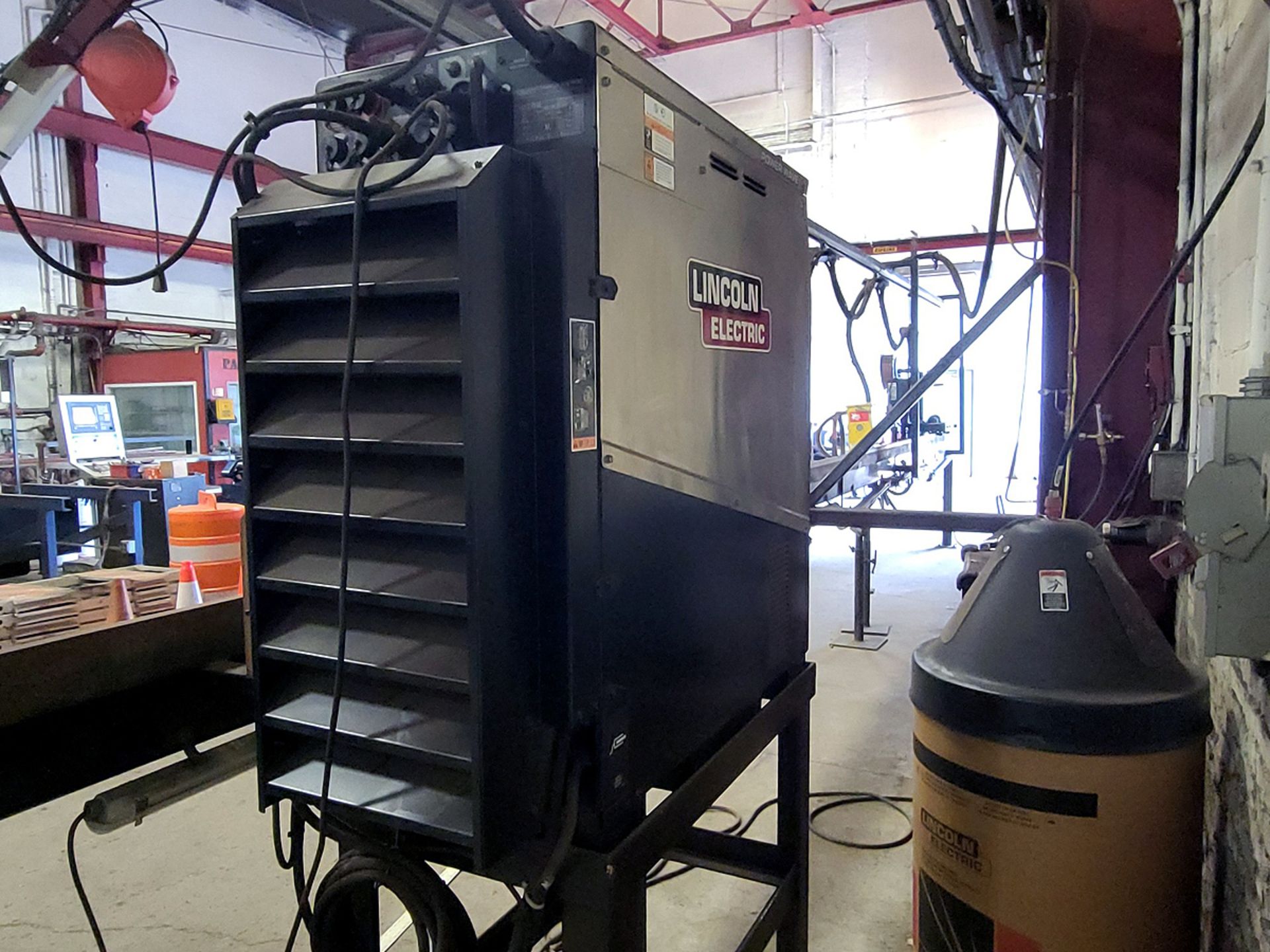 Lincoln 1000 Amp Automated Welding System w/ Lincoln MAXsa 10 Controller - Image 6 of 18