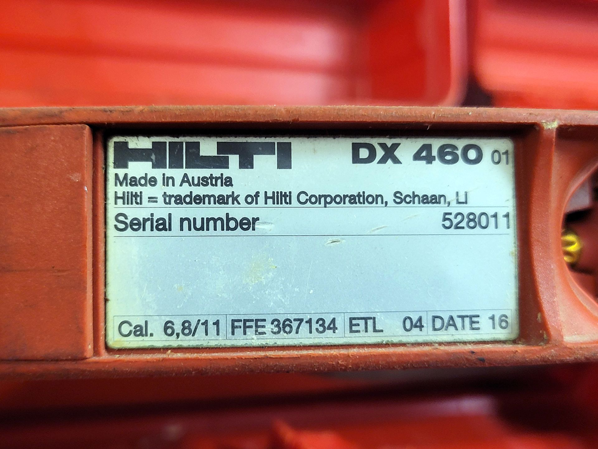 [Each] Hilti DX460 Automatic Power Actuated Fastening Tool - Image 4 of 4