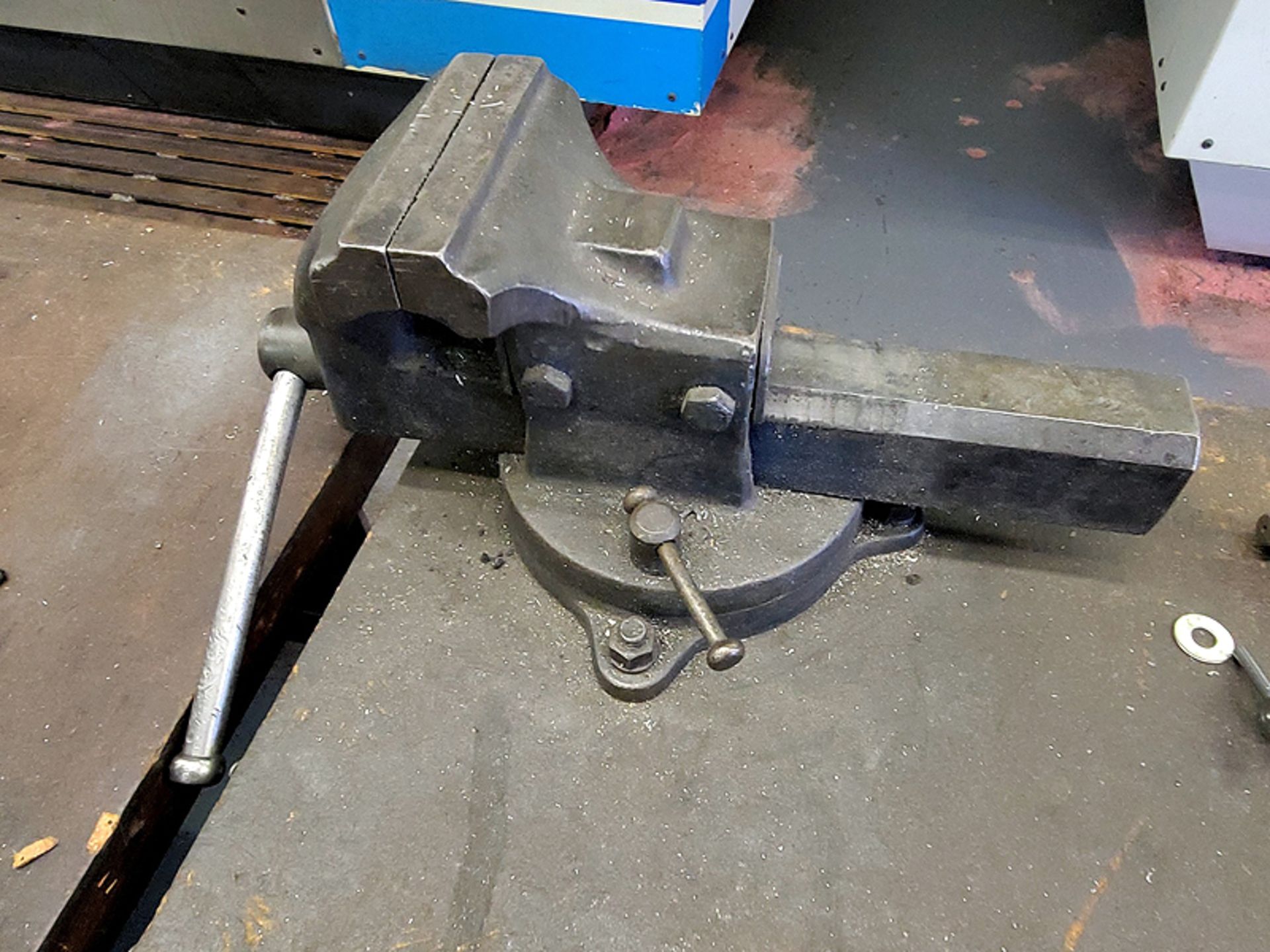 5.5" Table Mounted Vise - Image 3 of 3