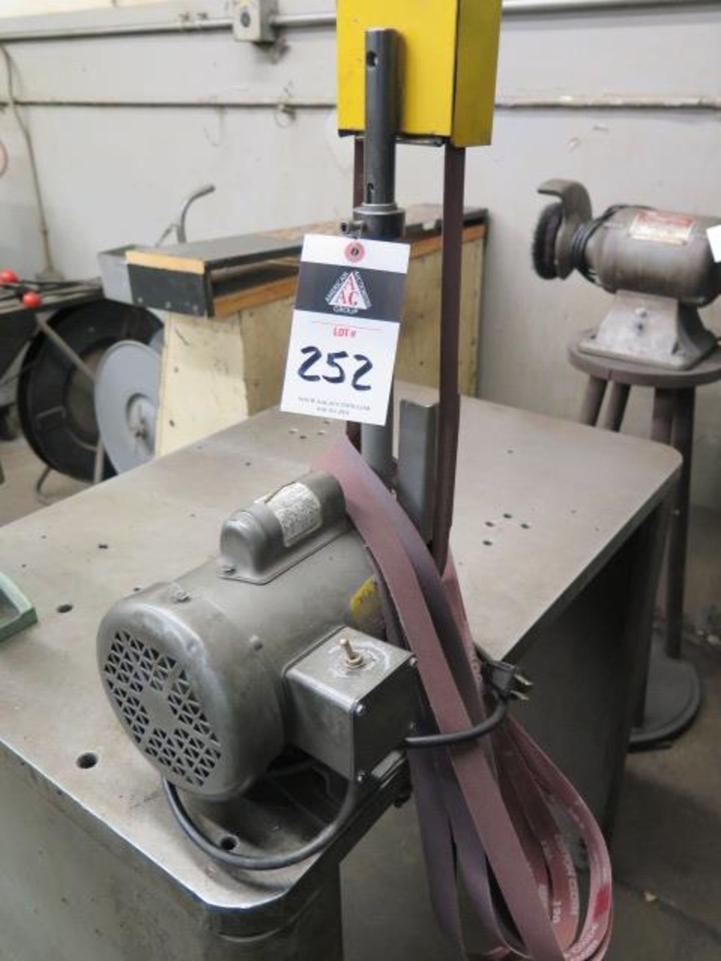 Kalamazoo 1" Belt Sander. 50-Taper Tooling Block and 24" x 36" x 1 1/4" Steel Table (SOLD AS-IS - NO - Image 2 of 8