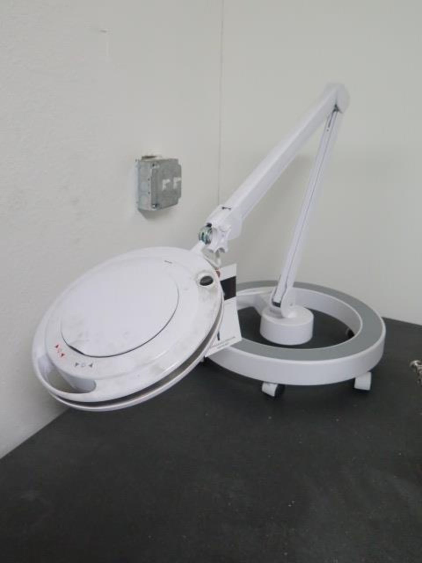 Magnifying Lamp w/ Roller Base (SOLD AS-IS - NO WARRANTY)