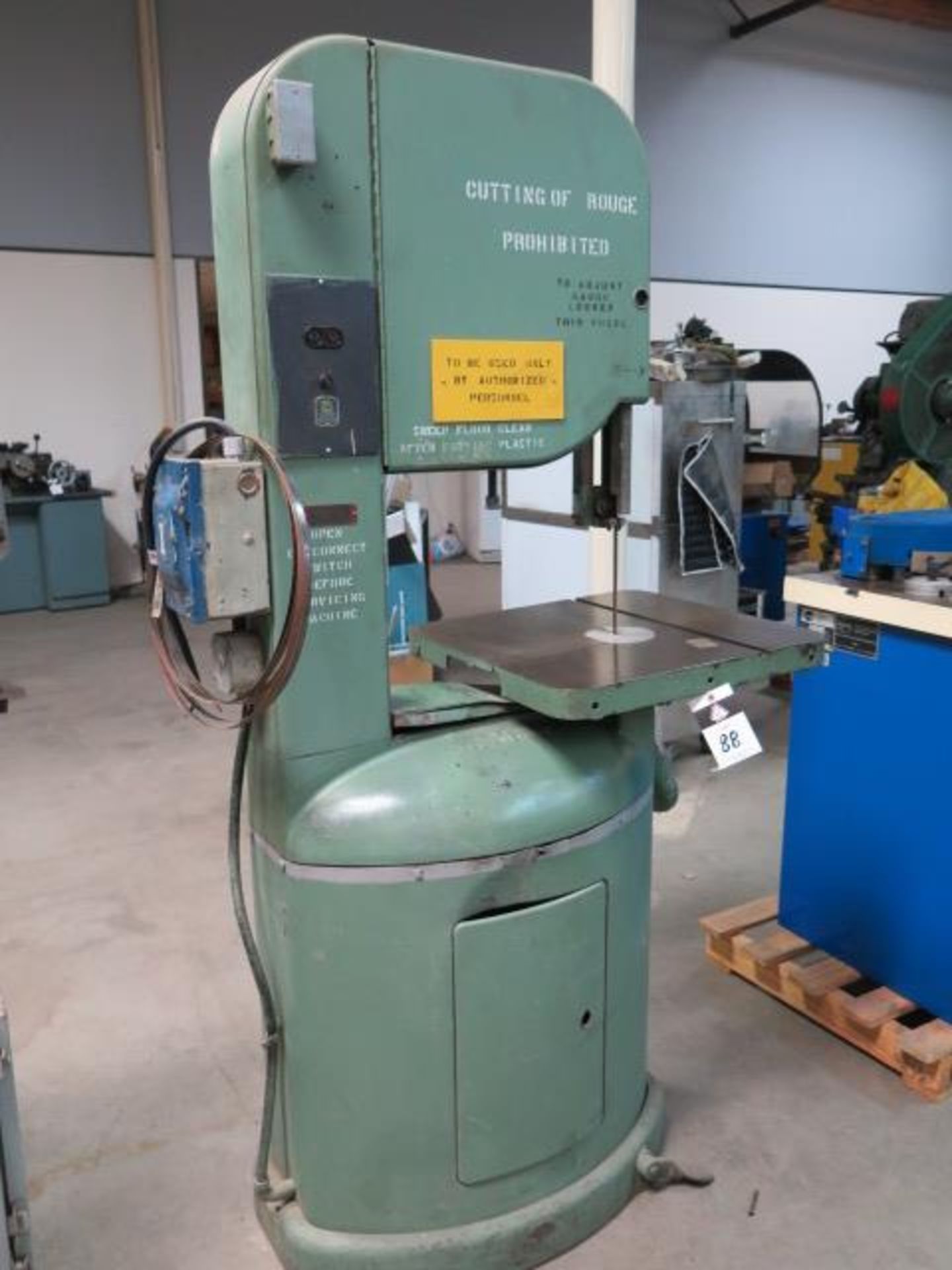 Yates-American 19 1/2" Vertical Band Saw w/ 23 1/2" x 23 1/2" Table (SOLD AS-IS - NO WARRANTY) - Image 2 of 7