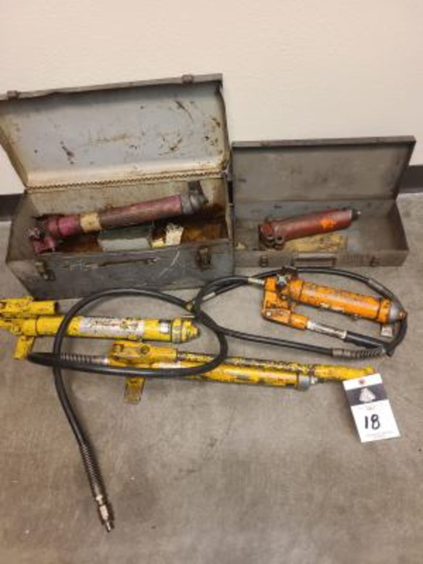 Hydraulic Pumps (SOLD AS-IS - NO WARRANTY)