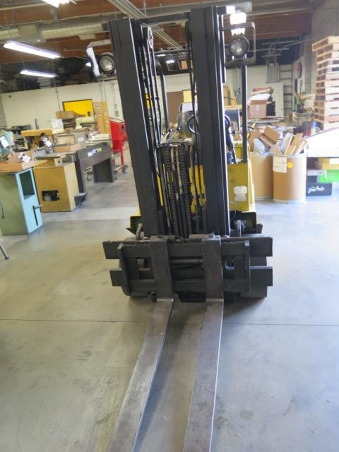 Yale GLC060RDNUAE083SPL 5500 Lb Cap LPG Forklift s/n N484900 w/ 3-Stage Mast, 190” Lift SOLD AS IS - Image 4 of 15