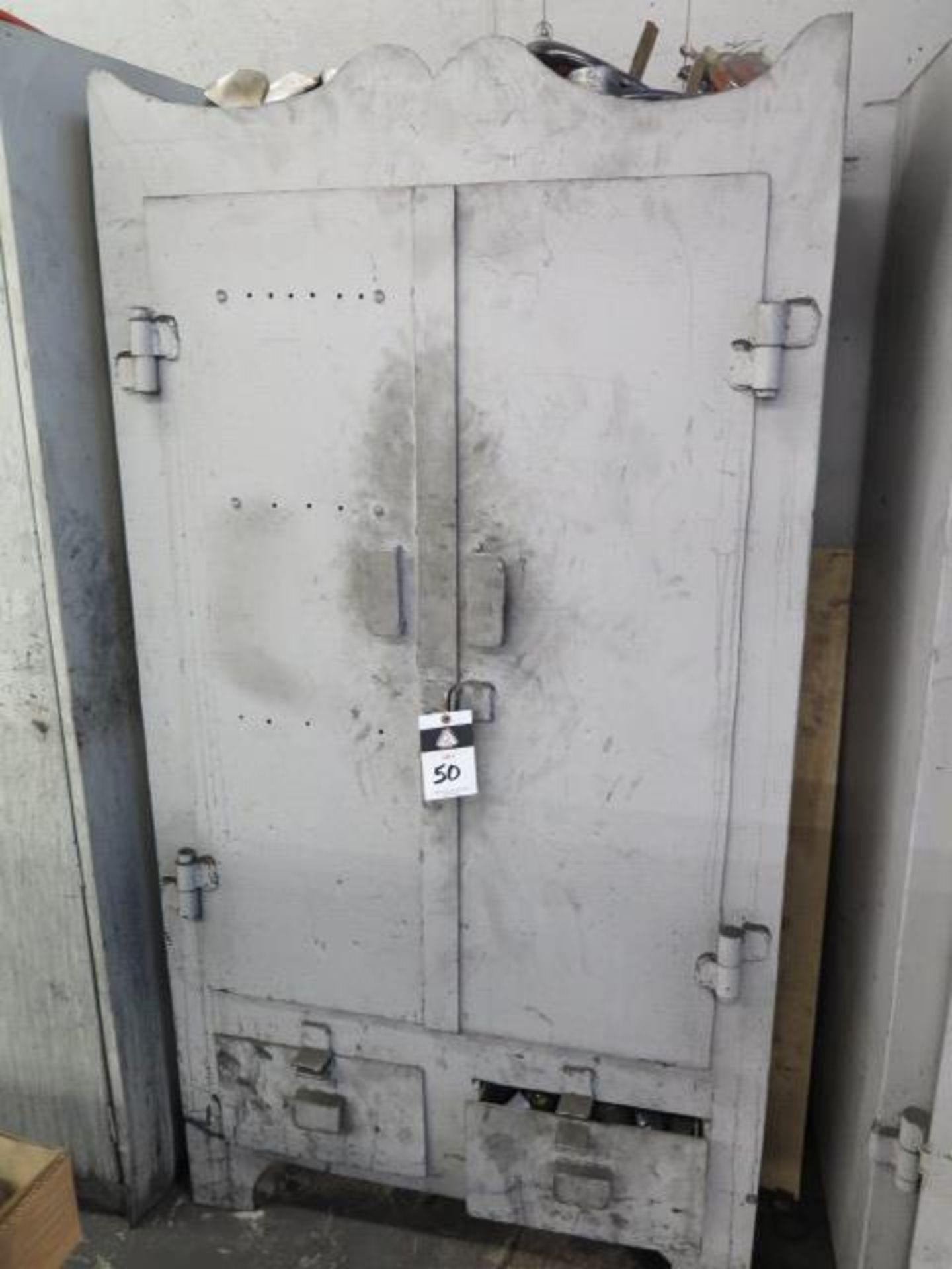 Heavy Duty Storage Cabinet w/ Large Sockets, Taps and Misc (SOLD AS-IS - NO WARRANTY) - Image 10 of 10