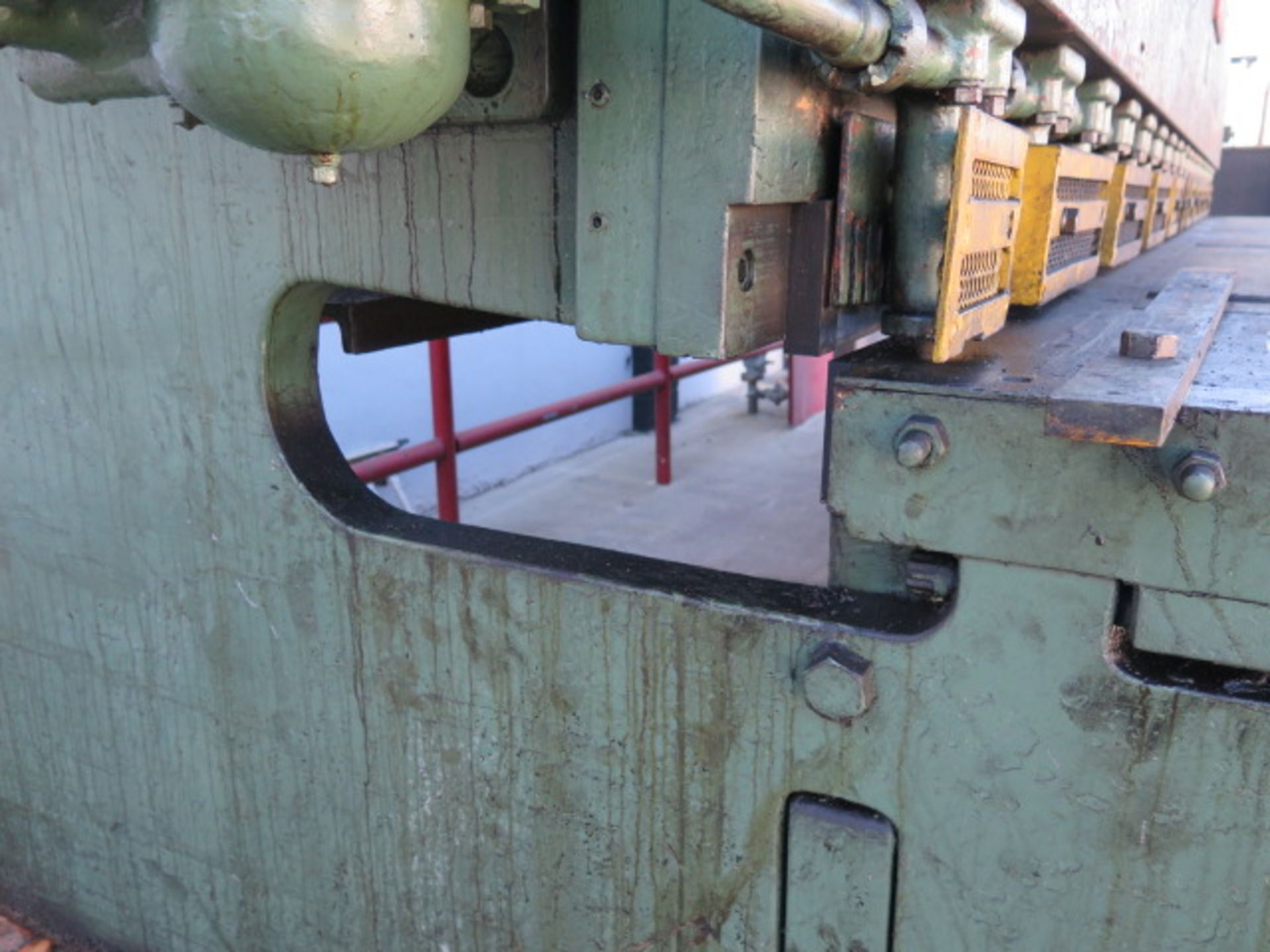 Cincinnati mdl. 2518 3/16” Cap x 25’ Mechanical Gap Frame Shear s/n 12814, SOLD AS IS - Image 12 of 16