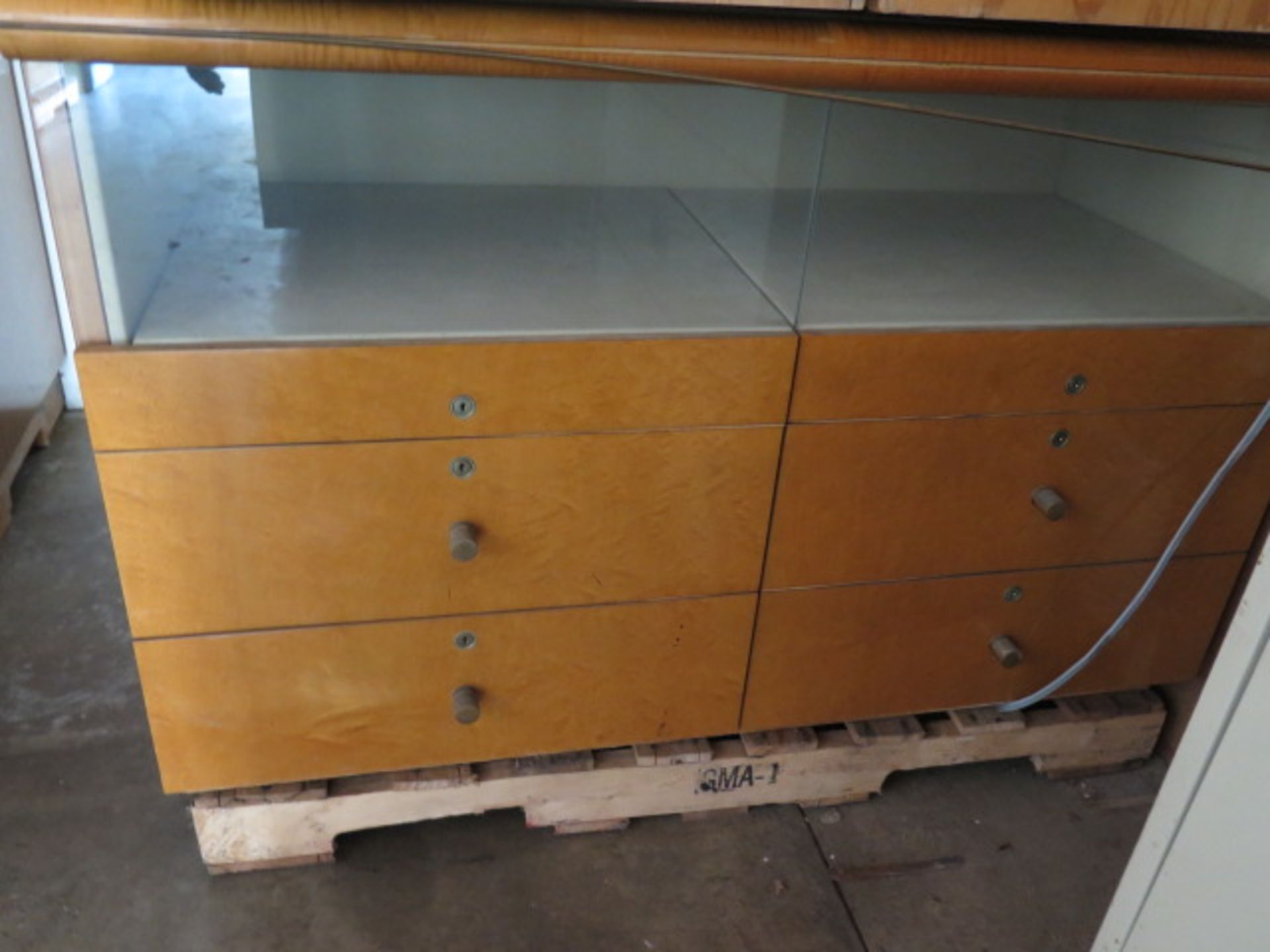 Display Cases (SOLD AS-IS - NO WARRANTY) - Image 4 of 6